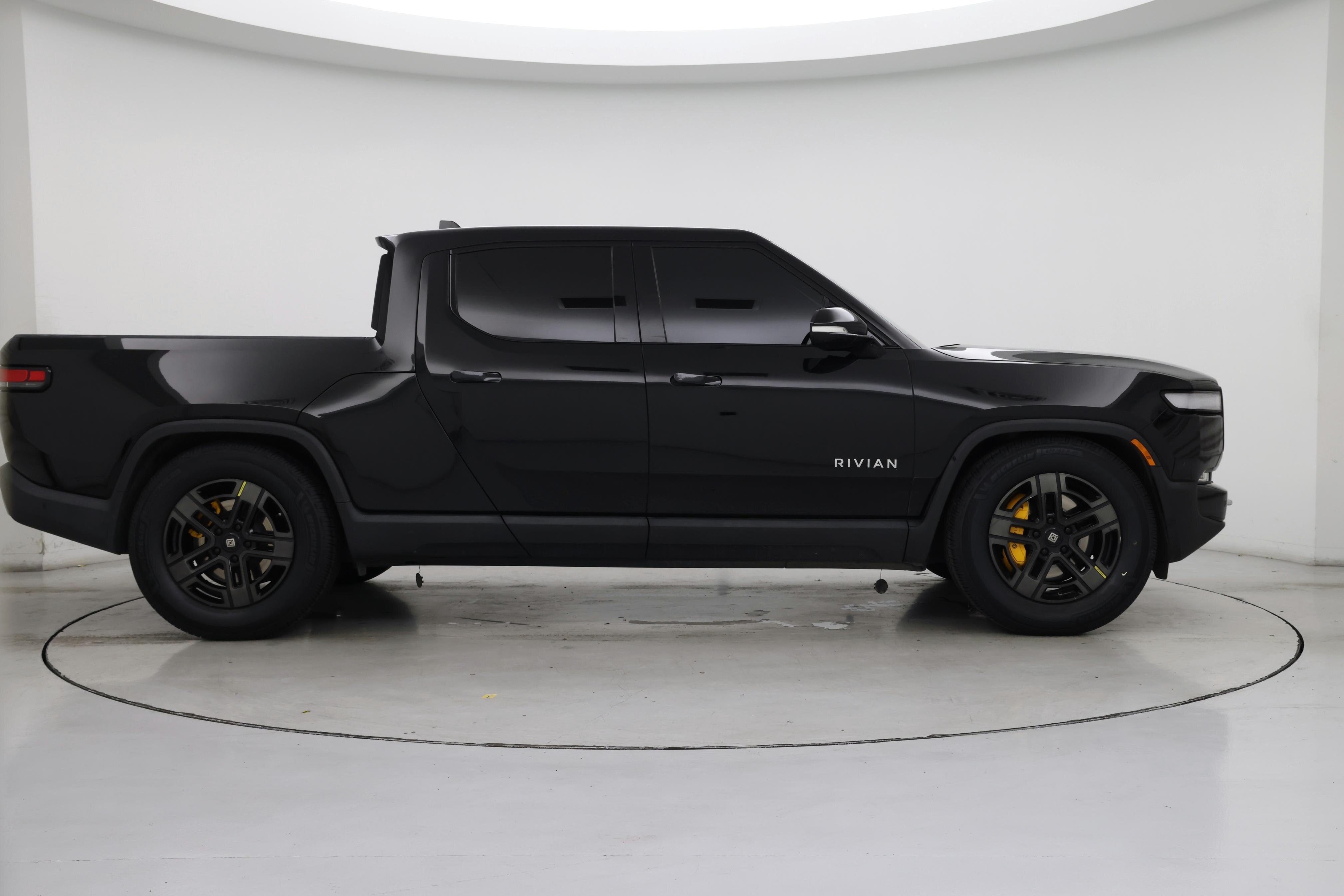 Thumbnail: 2023 Rivian R1T - 7