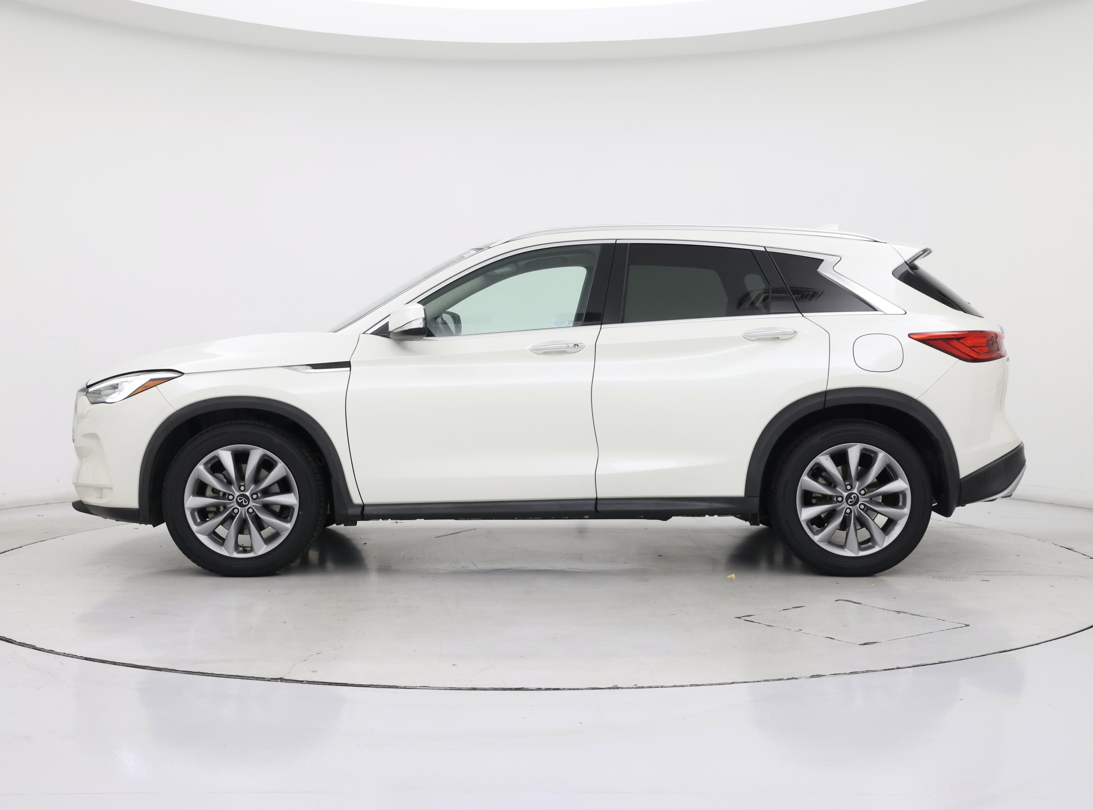 Thumbnail: 2021 INFINITI QX50 - 3