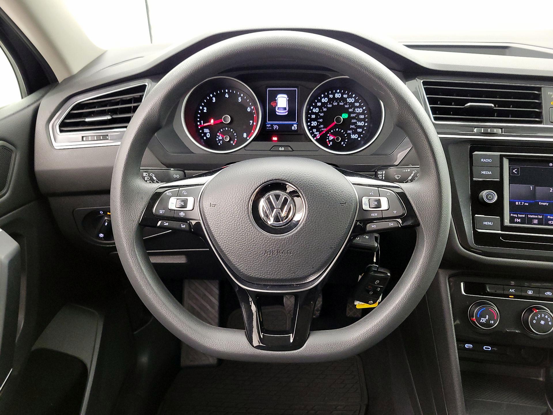 Thumbnail: 2020 Volkswagen Tiguan - 10