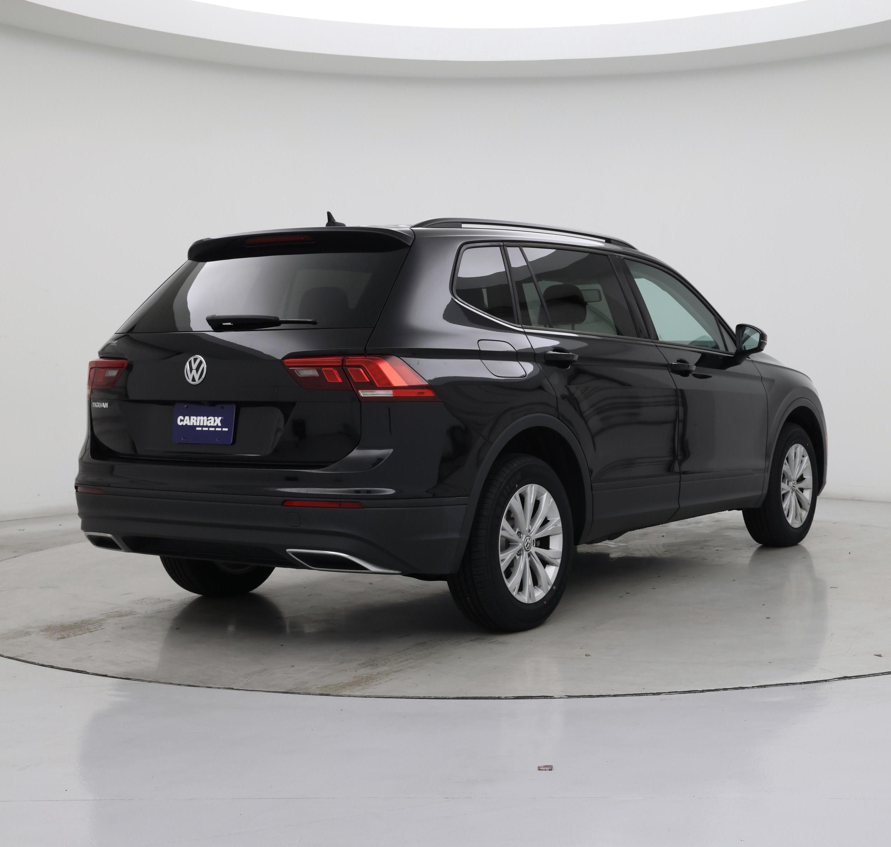 Thumbnail: 2020 Volkswagen Tiguan - 8