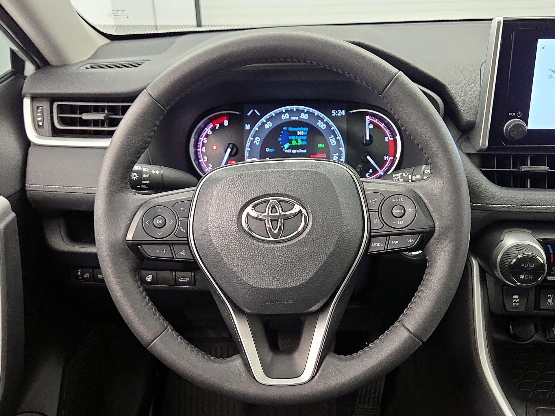 Thumbnail: 2023 Toyota RAV4 - 10