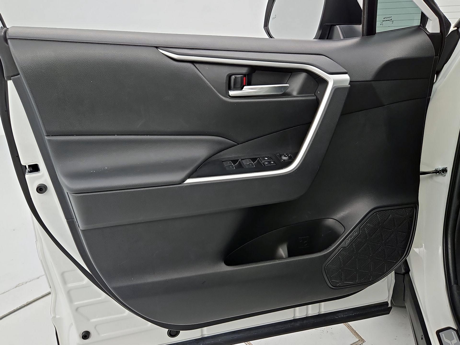 Thumbnail: 2023 Toyota RAV4 - 12