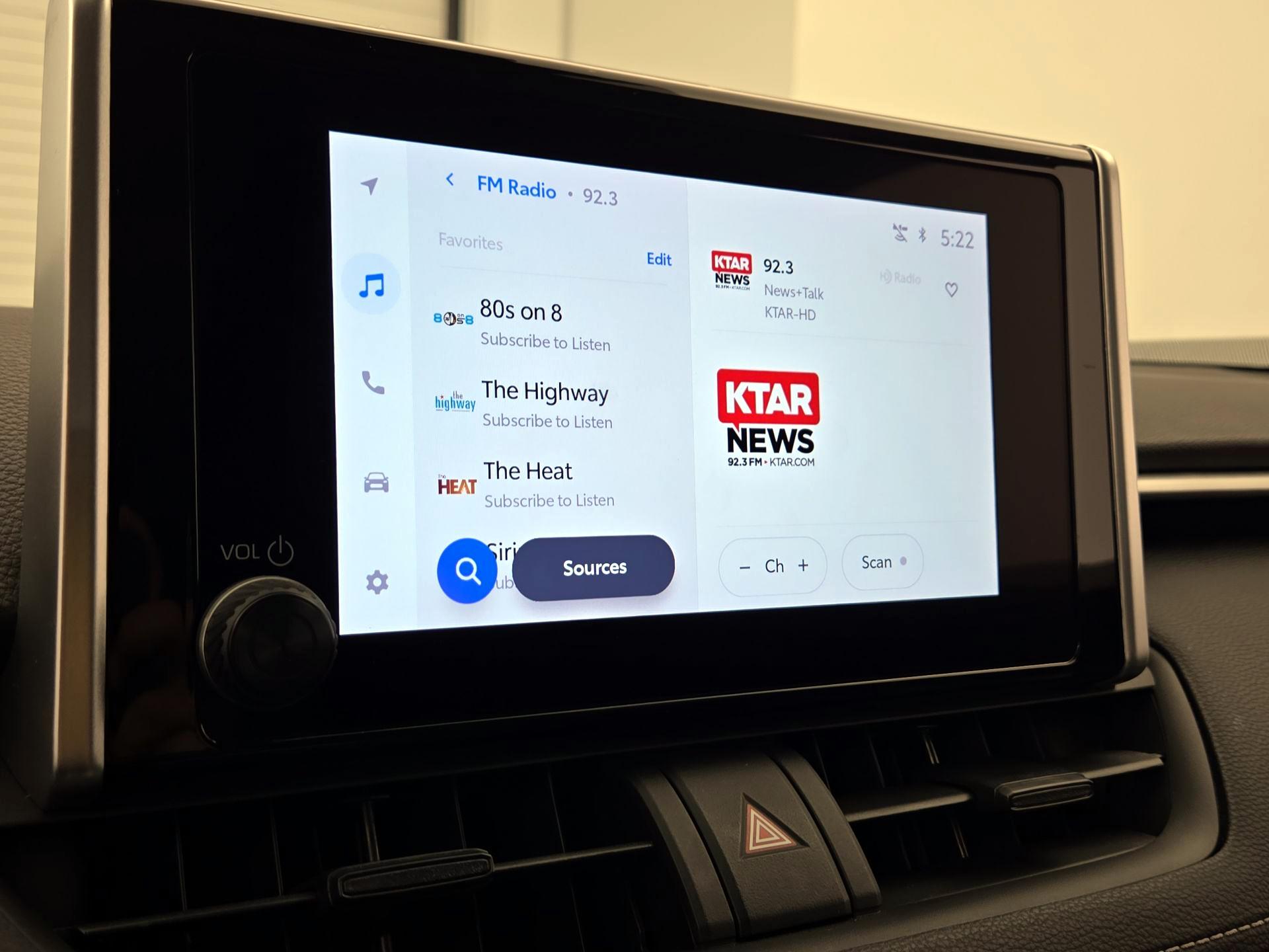 Thumbnail: 2023 Toyota RAV4 - 15