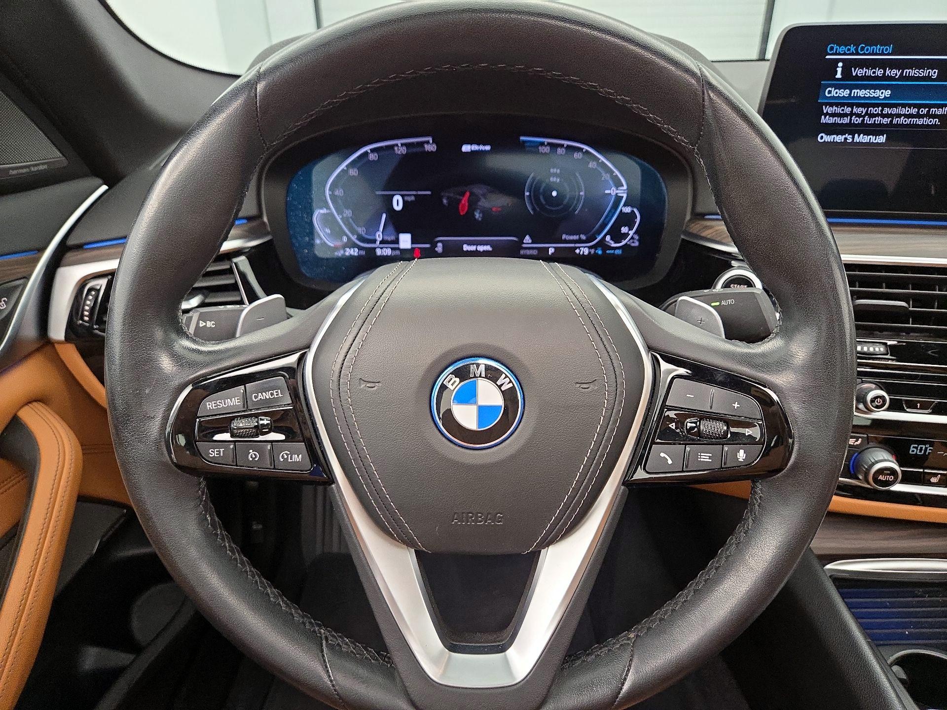 Thumbnail: 2022 BMW 5 Series - 10