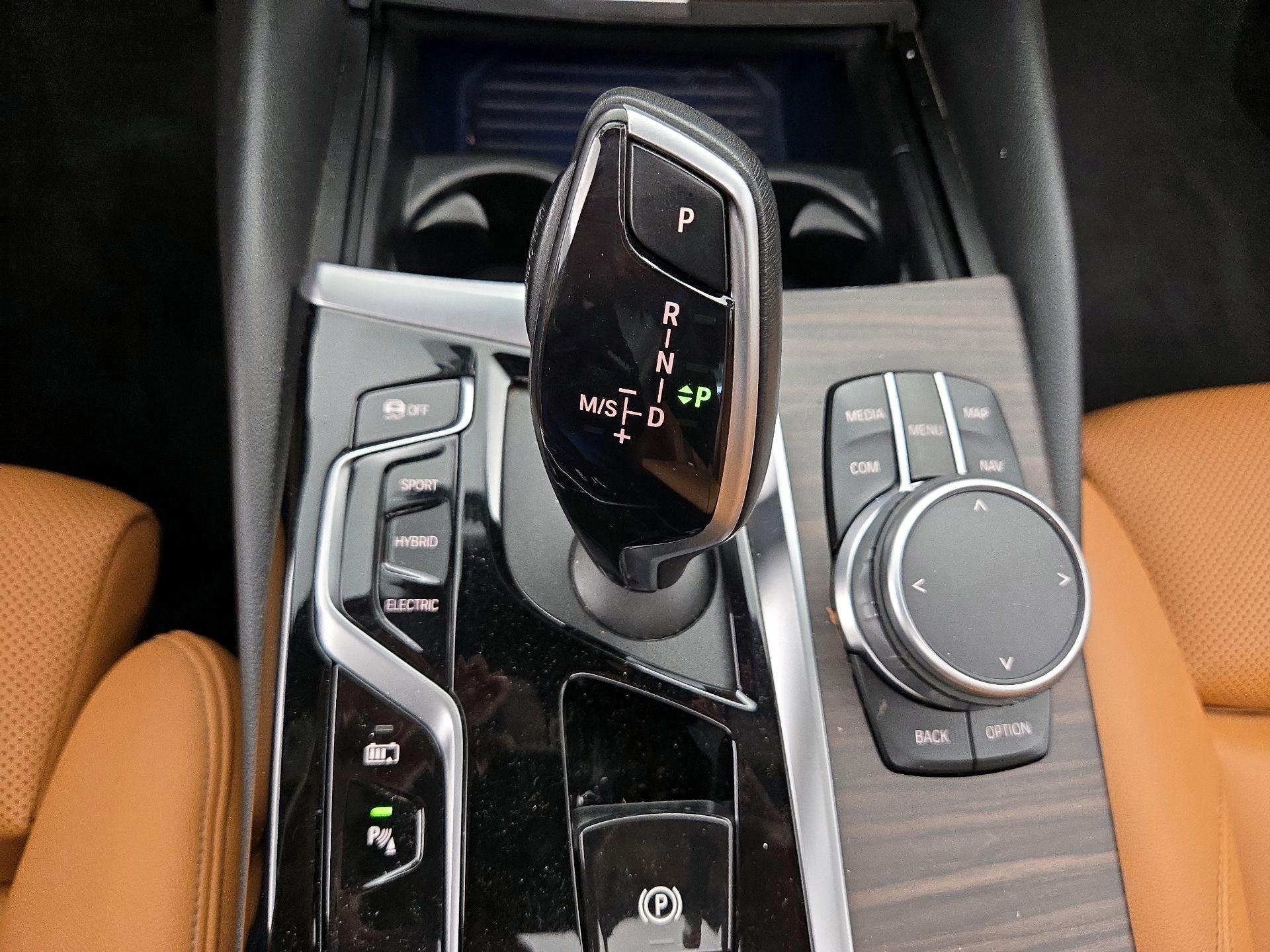 Thumbnail: 2022 BMW 5 Series - 18