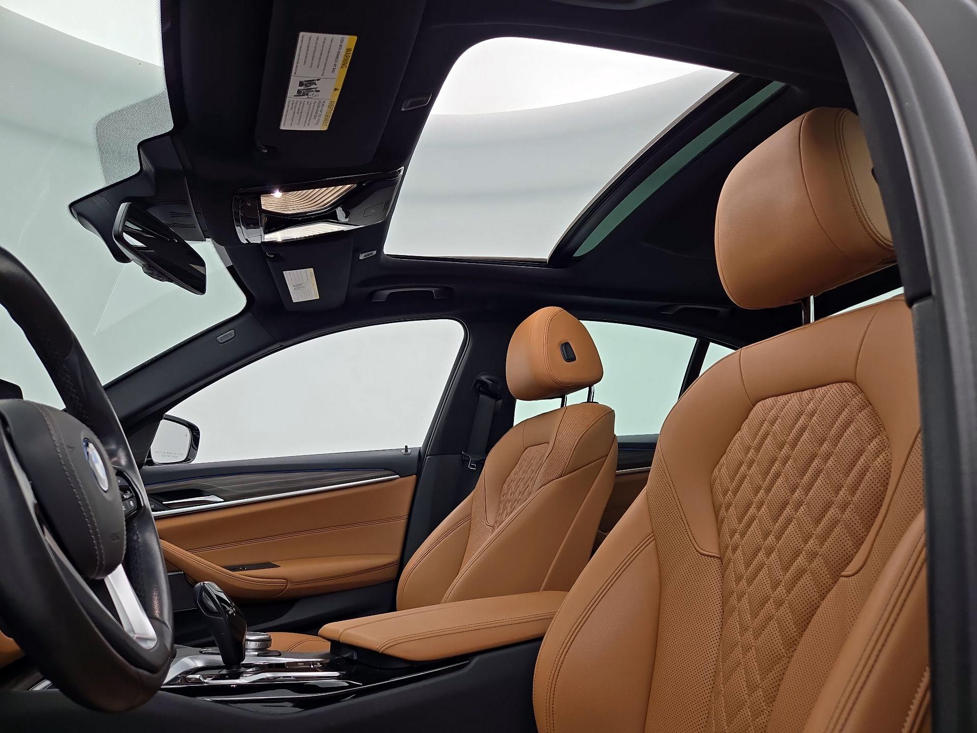 Thumbnail: 2022 BMW 5 Series - 20