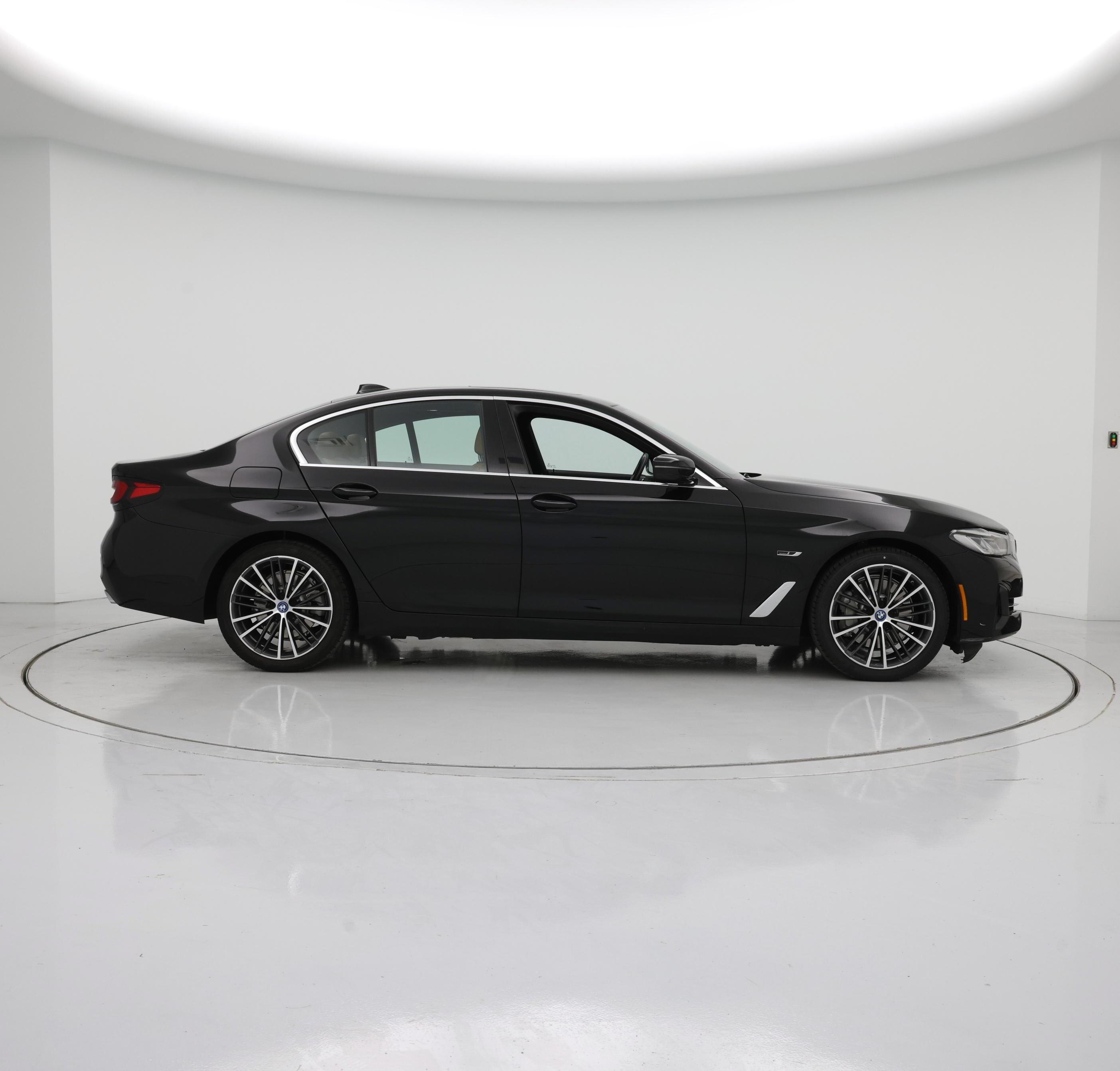 Thumbnail: 2022 BMW 5 Series - 7