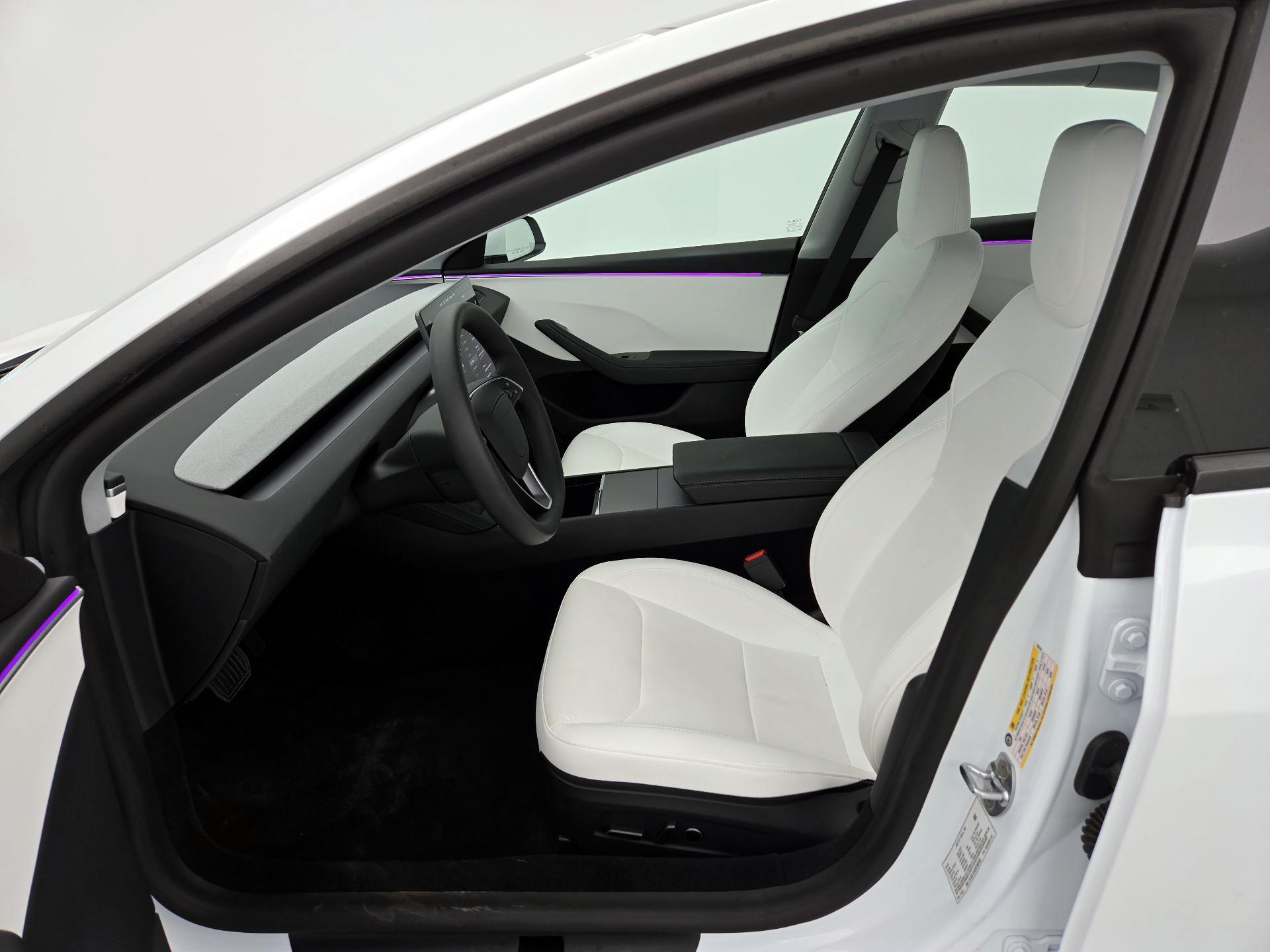 Thumbnail: 2025 Tesla Model 3 - 11