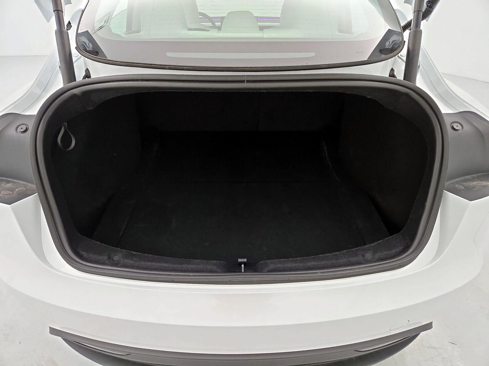 Thumbnail: 2025 Tesla Model 3 - 20