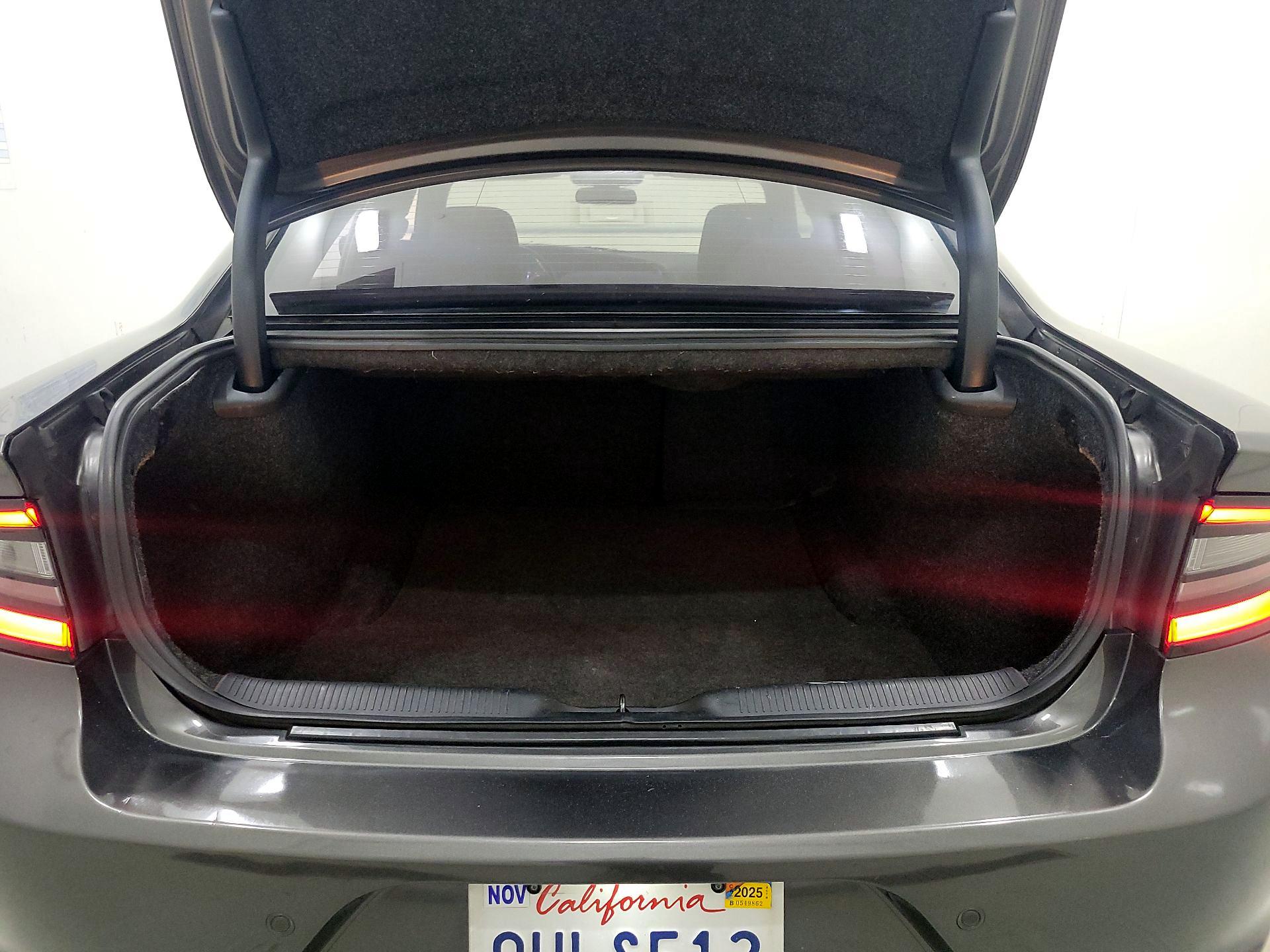 Thumbnail: 2018 Dodge Charger - 20