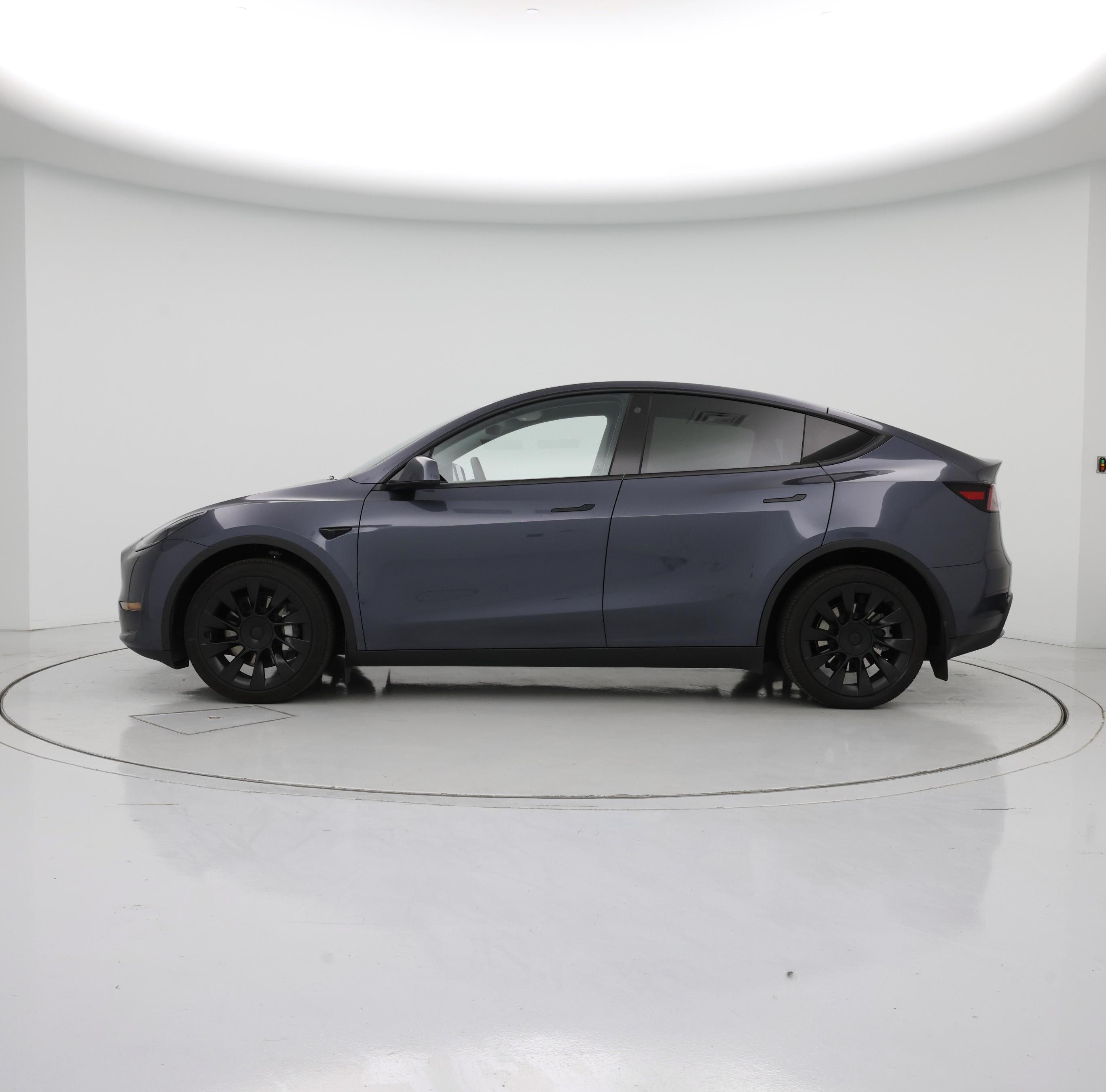 Thumbnail: 2023 Tesla Model Y - 3