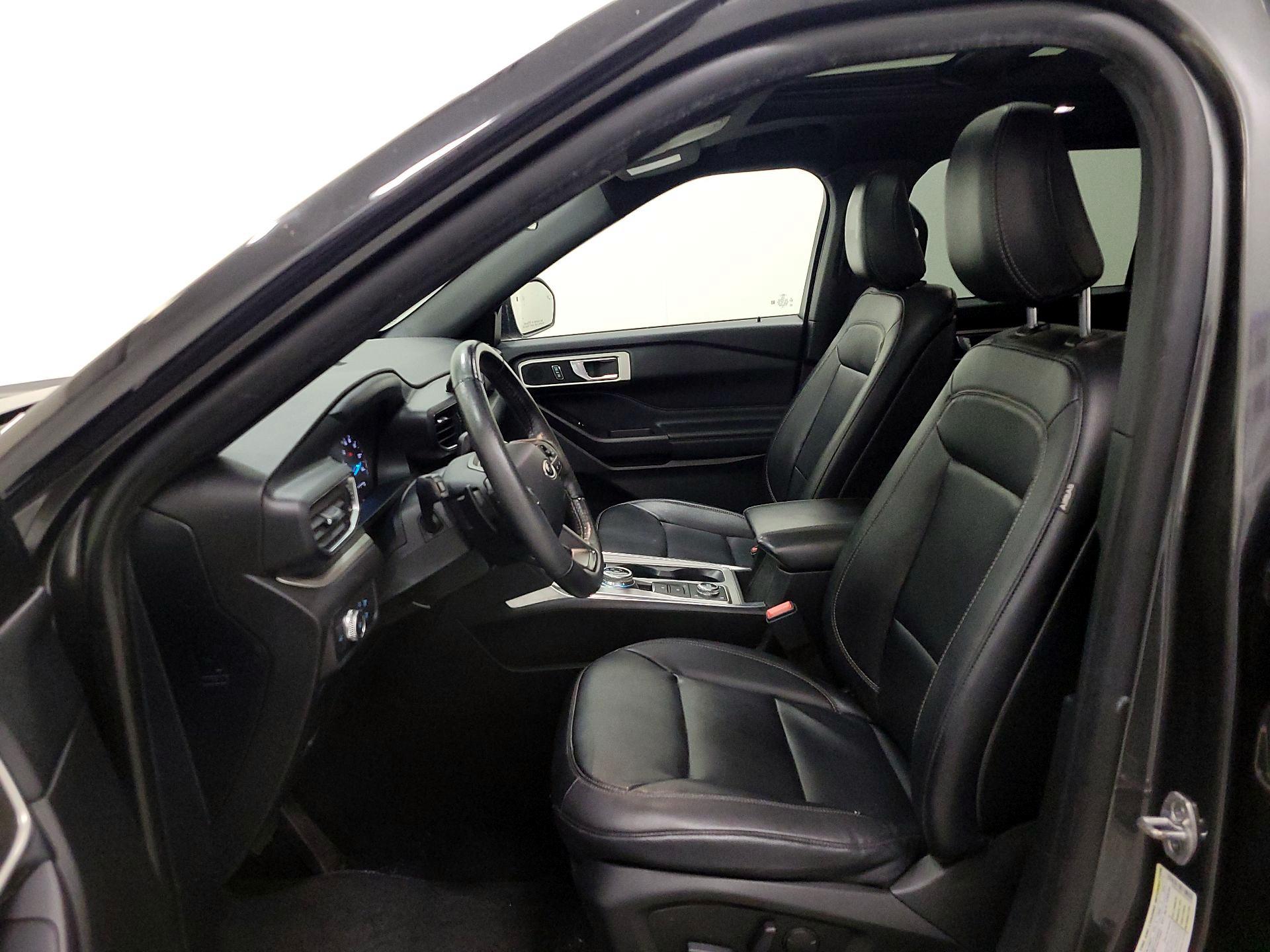 Thumbnail: 2020 Ford Explorer - 11