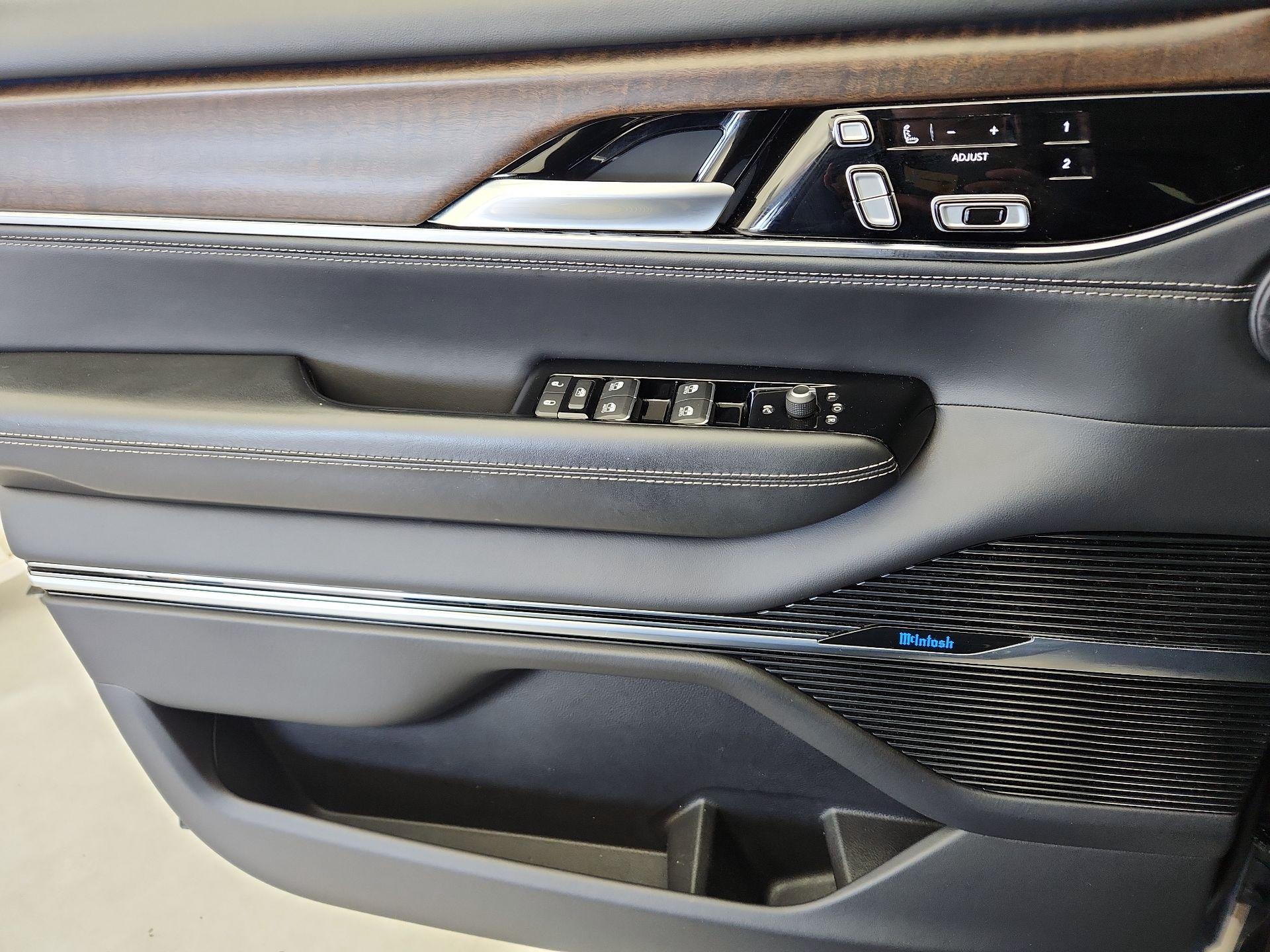 Thumbnail: 2023 Jeep Grand Wagoneer - 12