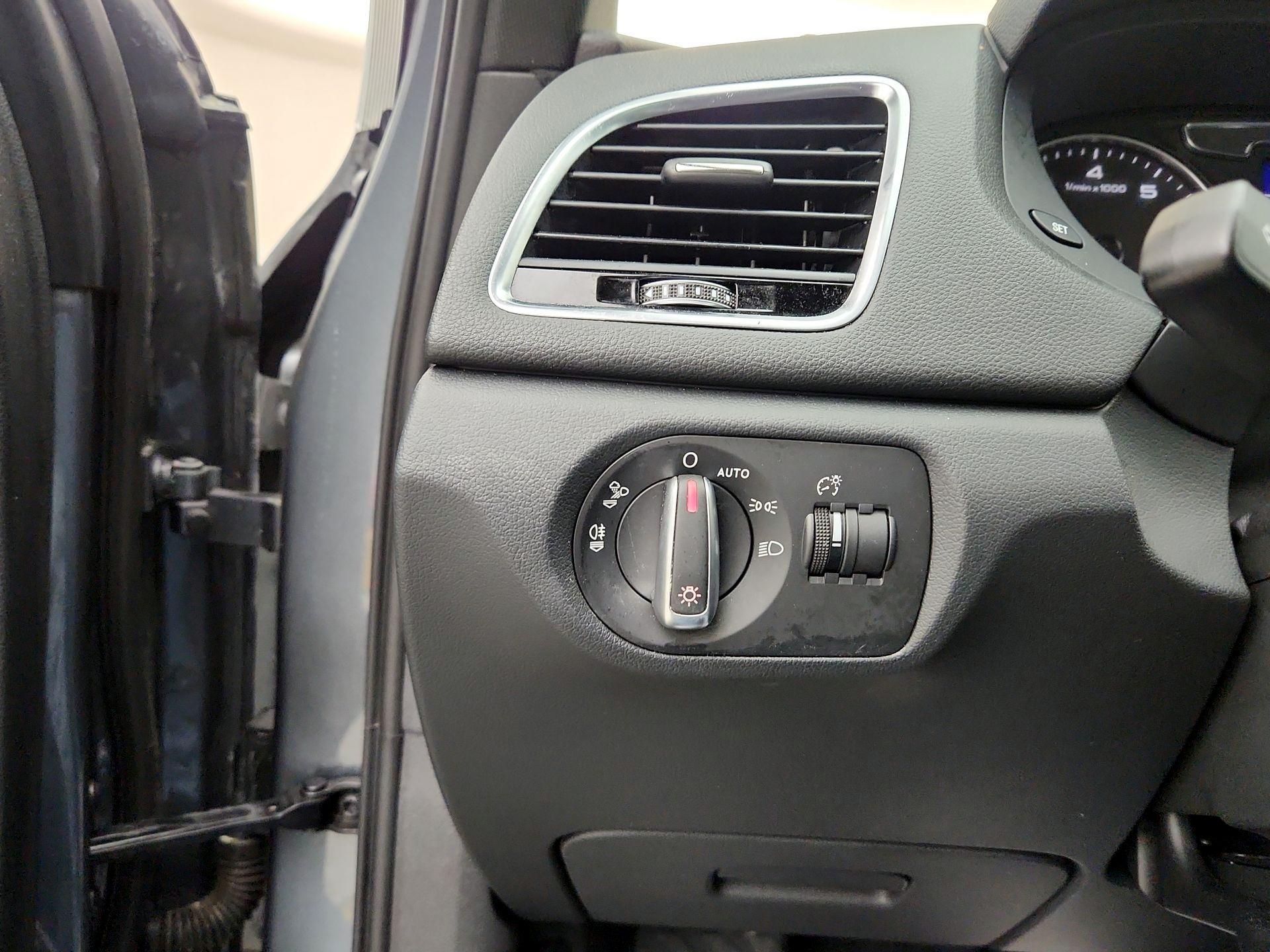 Thumbnail: 2016 Audi Q3 - 13