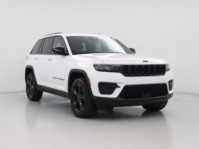 White 2023 Jeep Grand Cherokee Laredo
