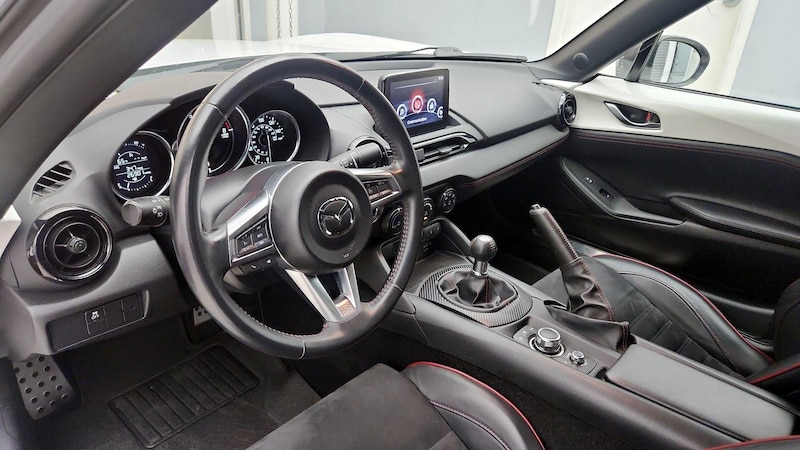 2019 Mazda MX-5 Miata Club 9