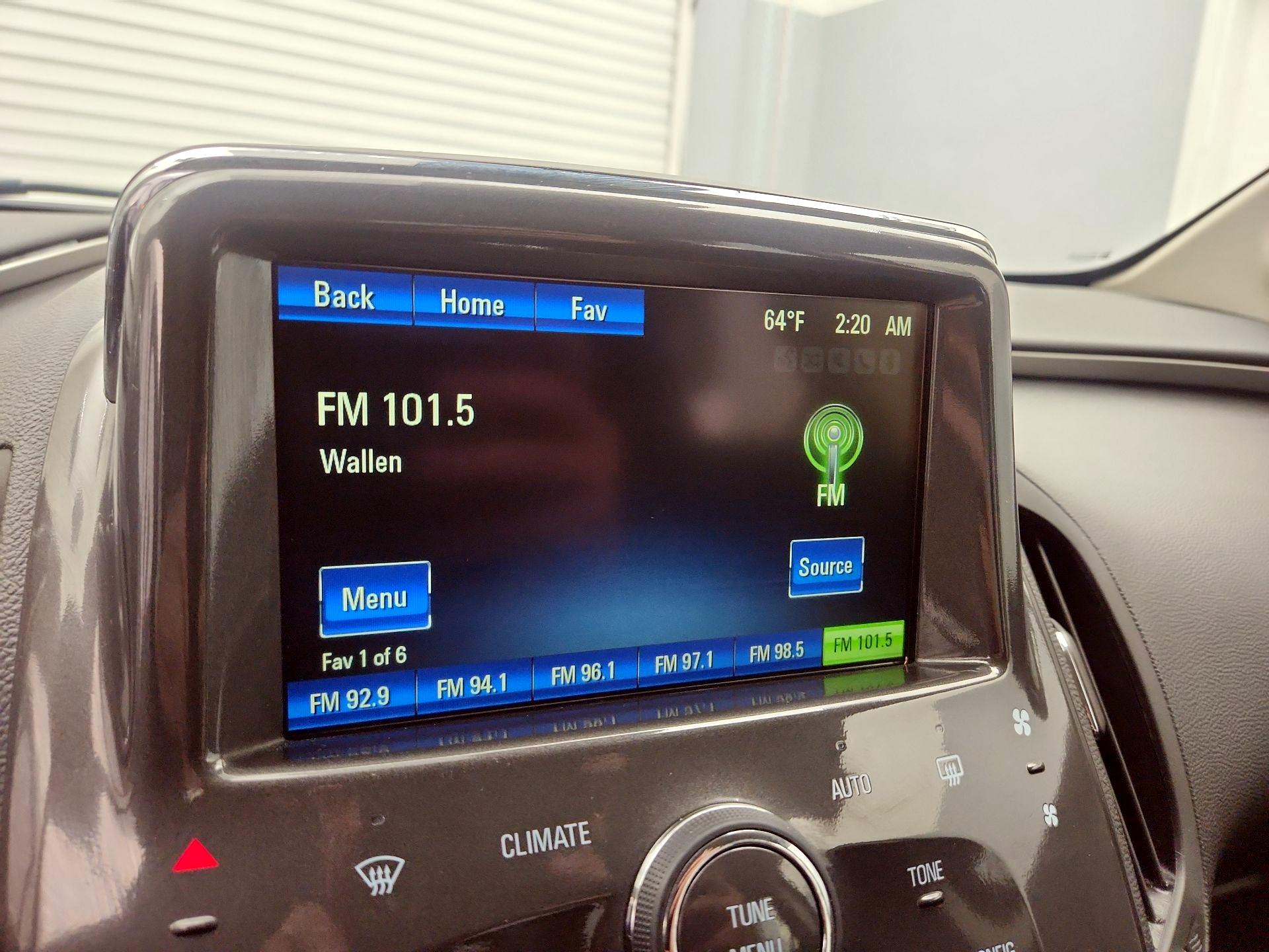 Thumbnail: 2014 Chevrolet Volt - 14