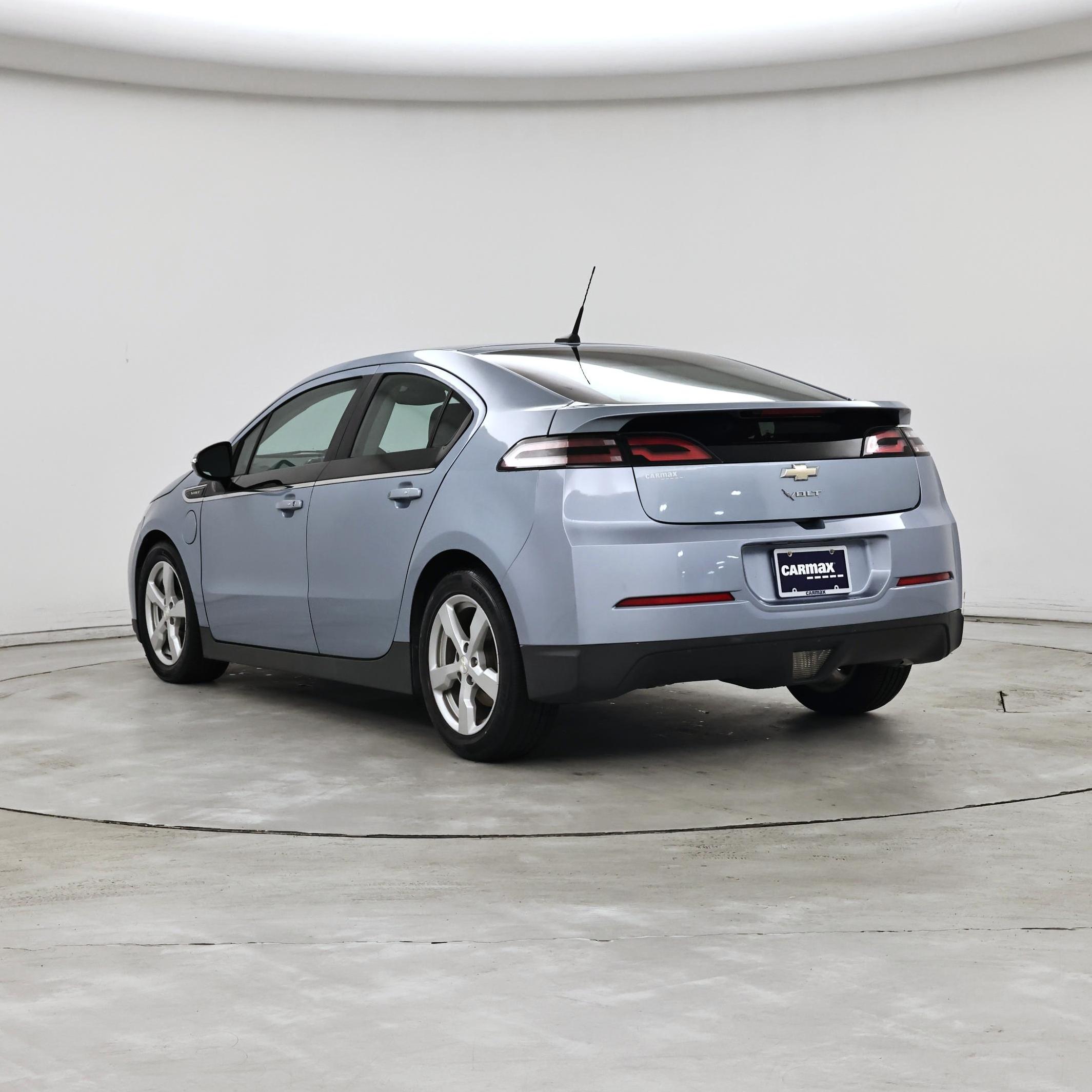 Thumbnail: 2014 Chevrolet Volt - 2