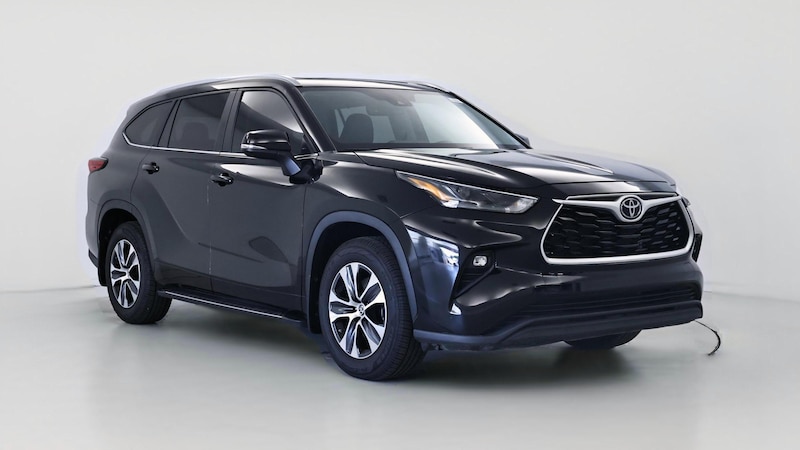 2023 Toyota Highlander XLE Hero Image