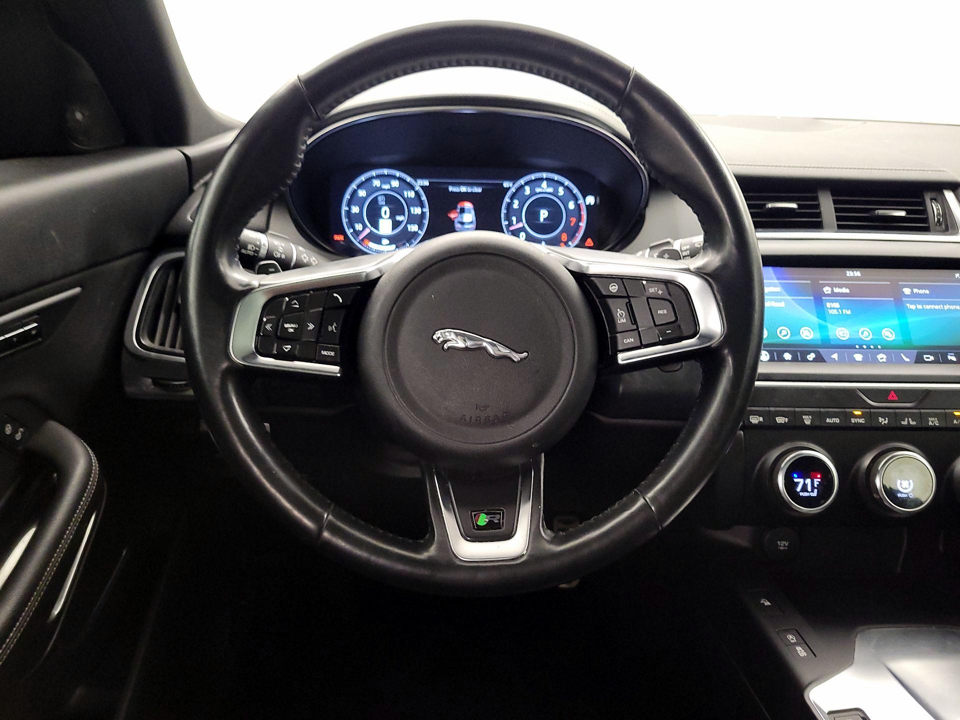 Thumbnail: 2020 Jaguar E-Pace - 10