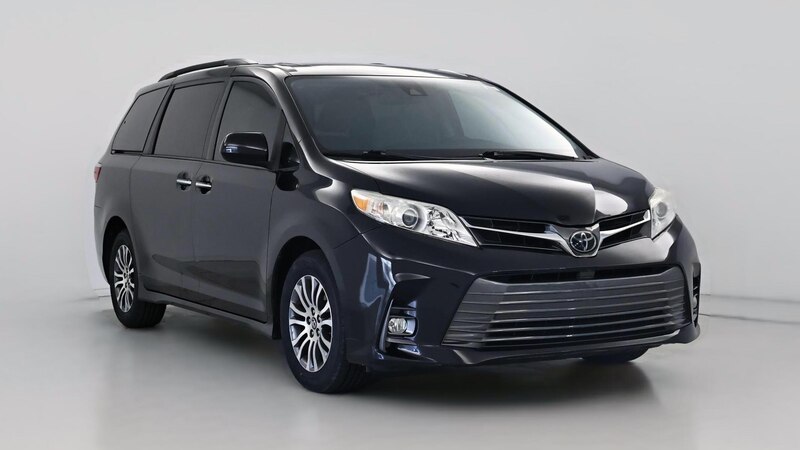2018 Toyota Sienna XLE Hero Image