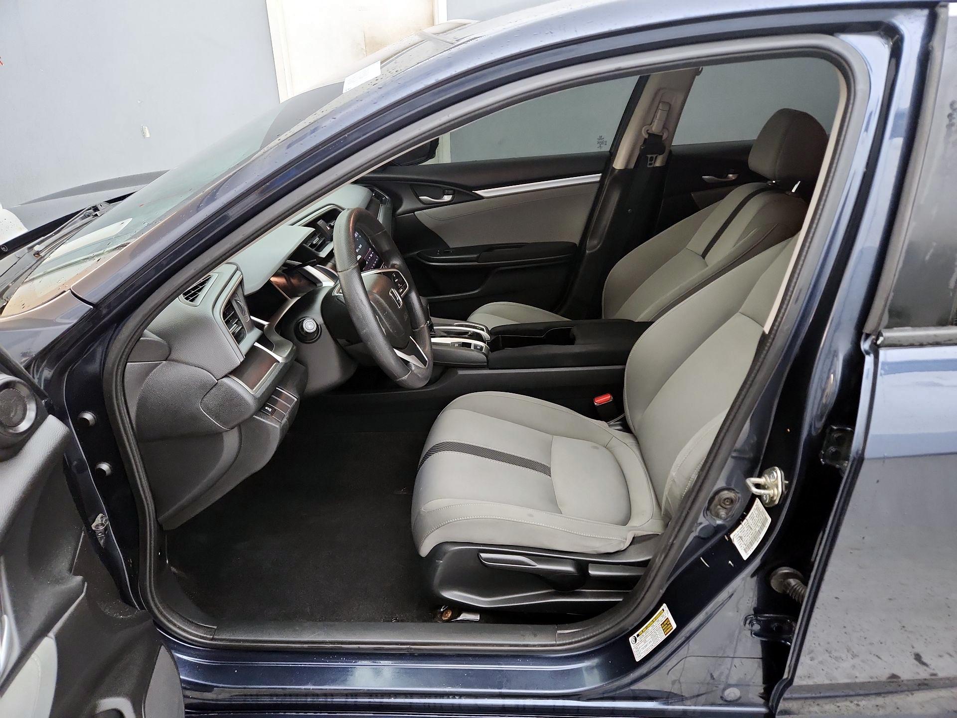 Thumbnail: 2016 Honda Civic - 11