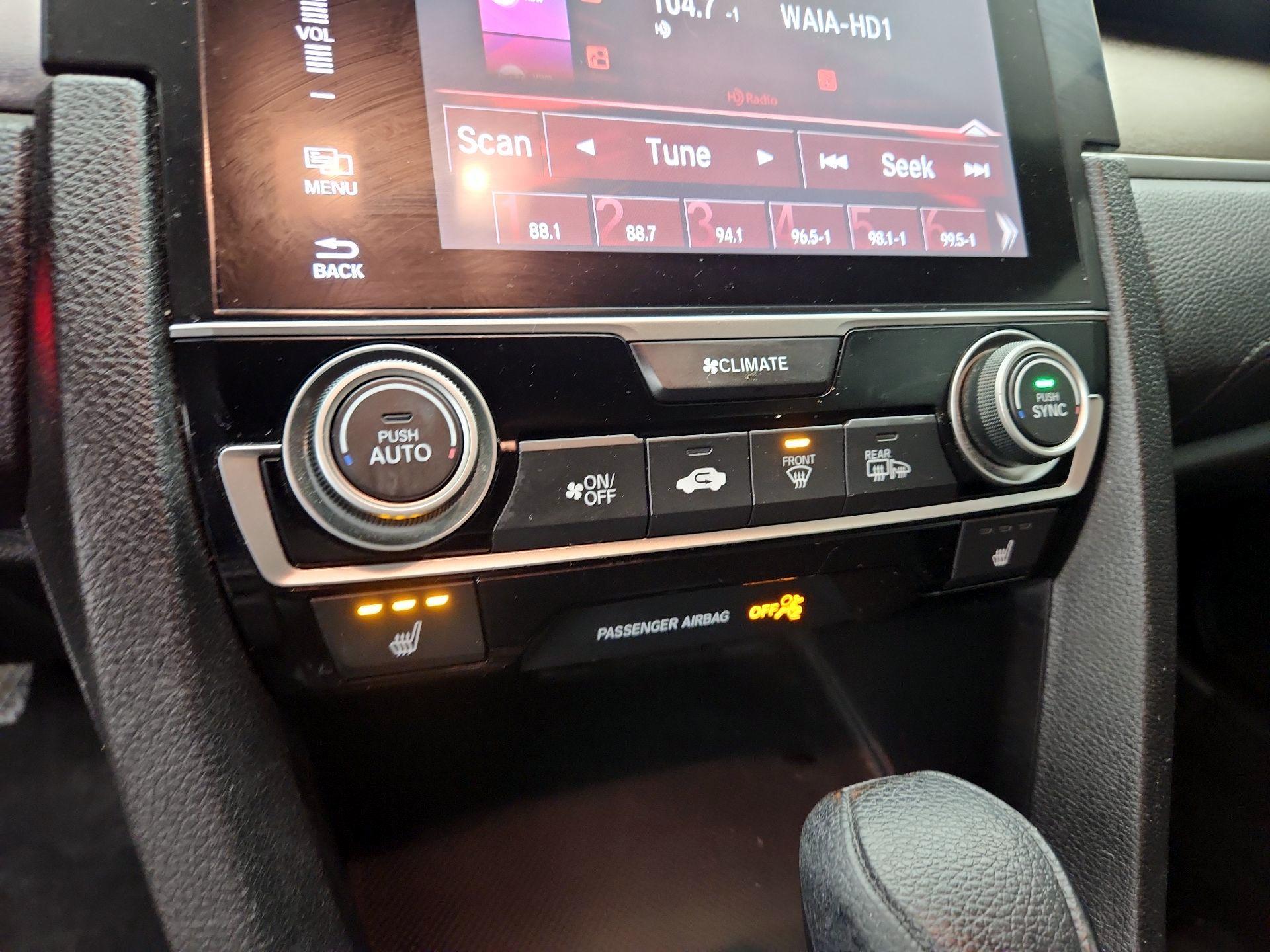 Thumbnail: 2016 Honda Civic - 16