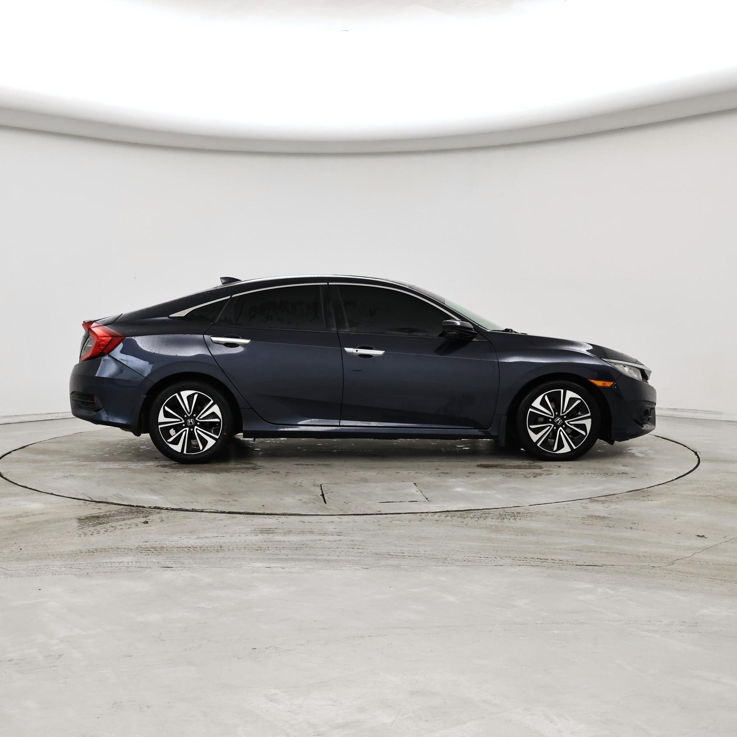 Thumbnail: 2016 Honda Civic - 7