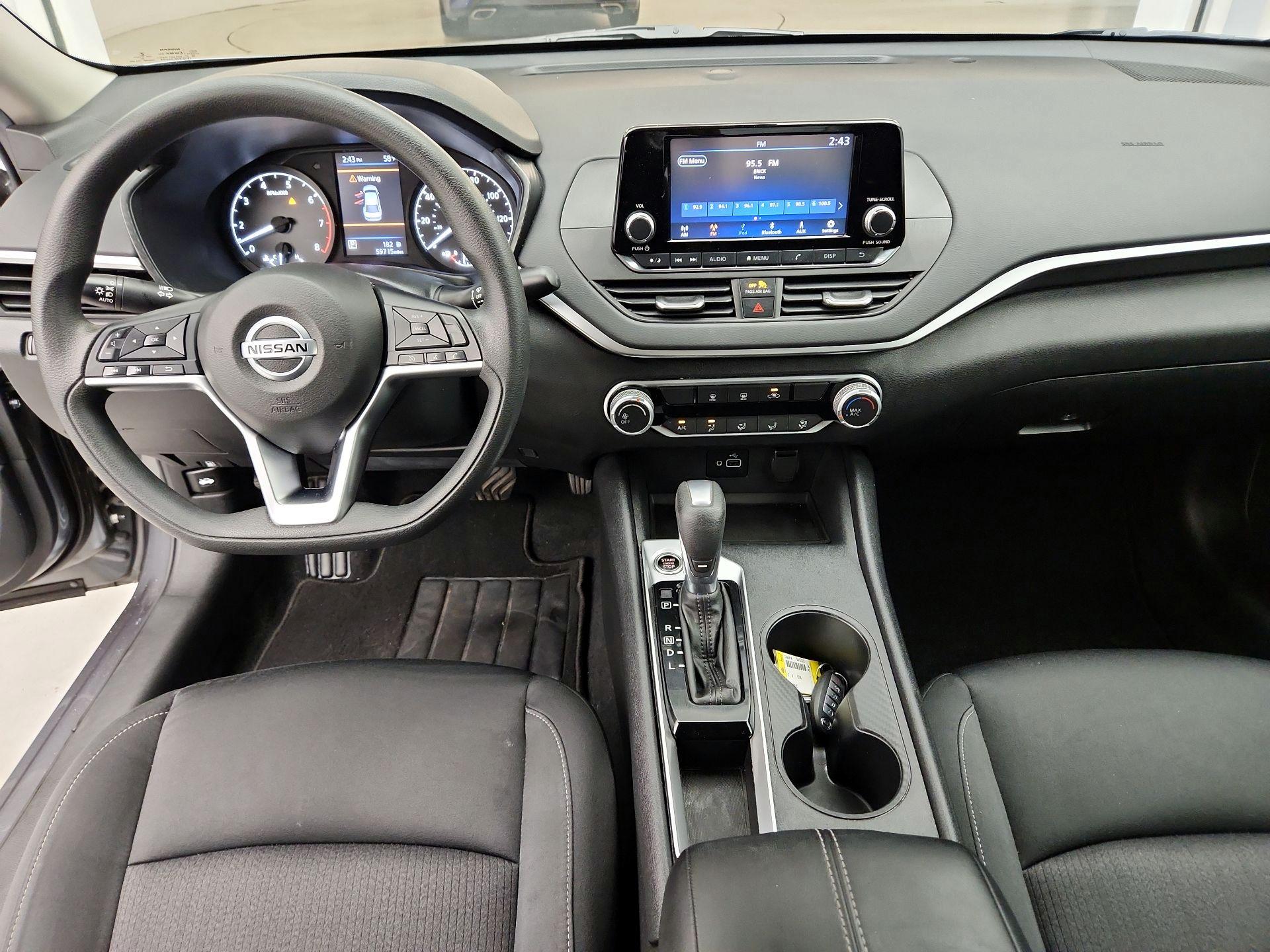 Thumbnail: 2021 Nissan Altima - 9