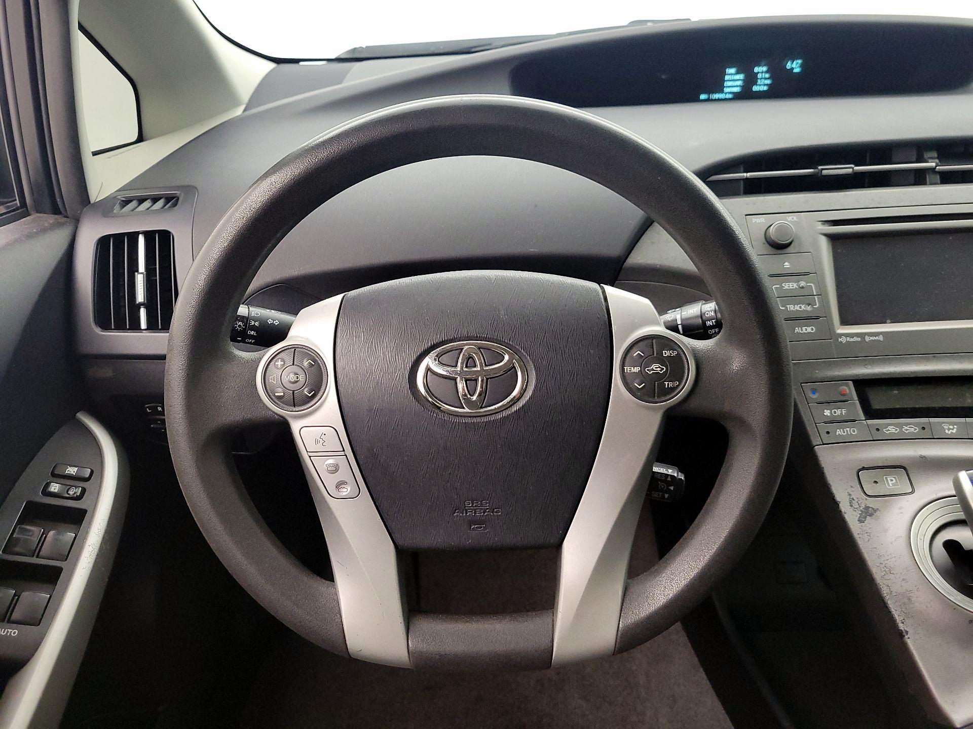 Thumbnail: 2015 Toyota Prius - 10