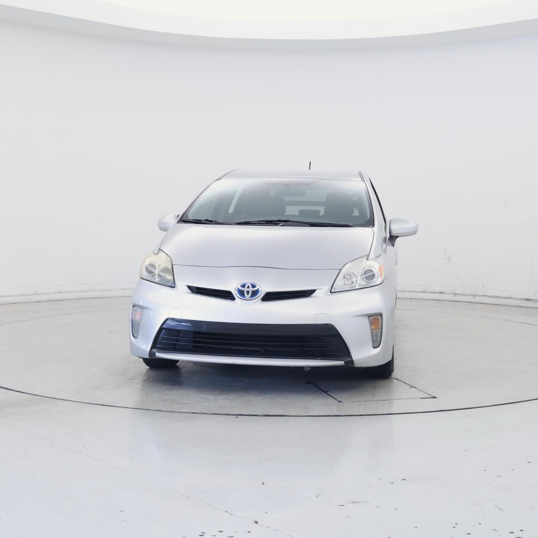 Thumbnail: 2015 Toyota Prius - 5