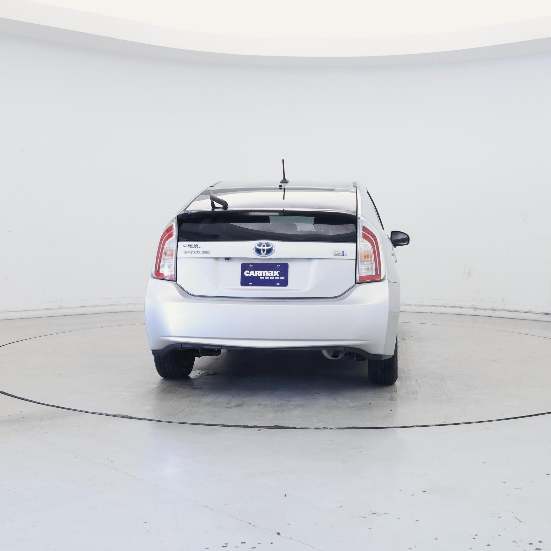 Thumbnail: 2015 Toyota Prius - 6