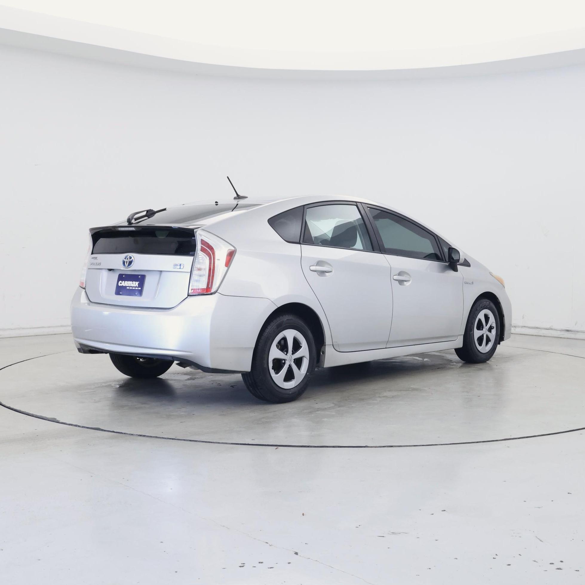 Thumbnail: 2015 Toyota Prius - 8