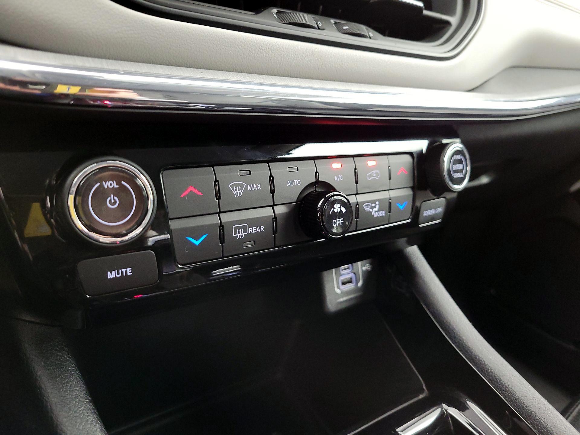 Thumbnail: 2022 Jeep Compass - 17