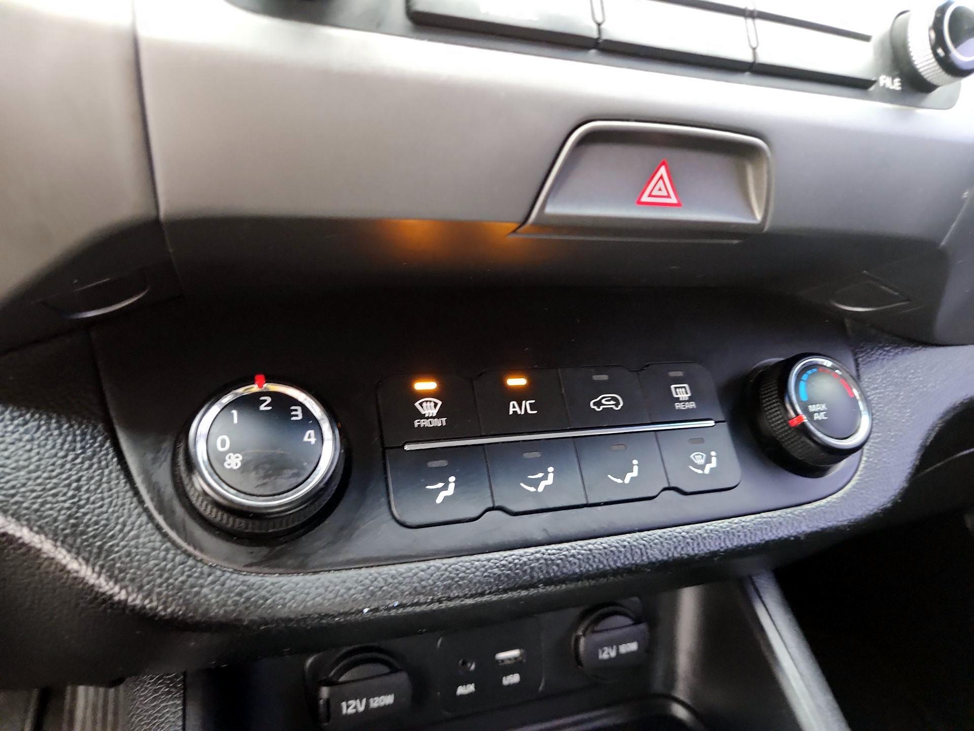Thumbnail: 2016 Kia Sportage - 15