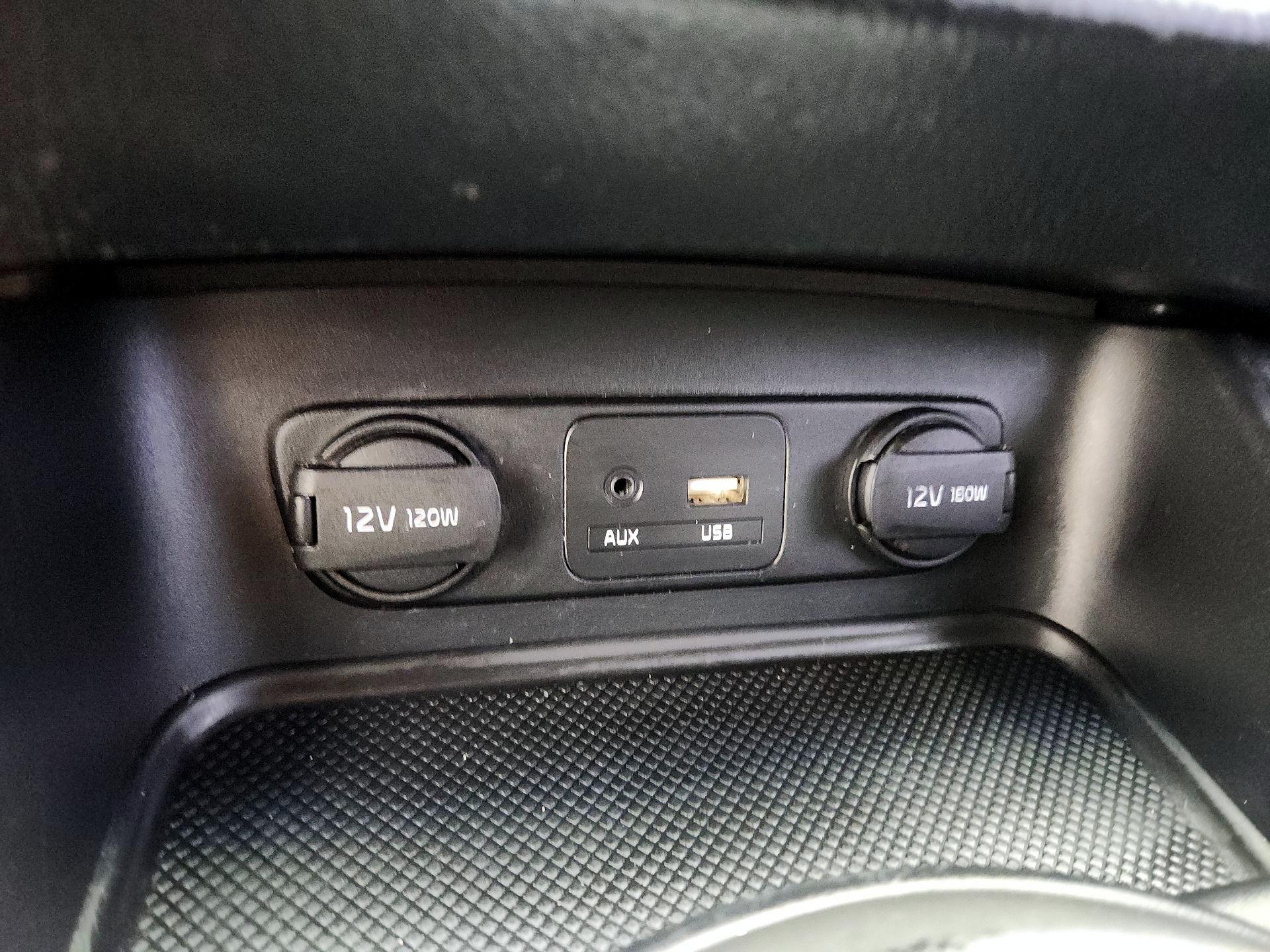 Thumbnail: 2016 Kia Sportage - 17