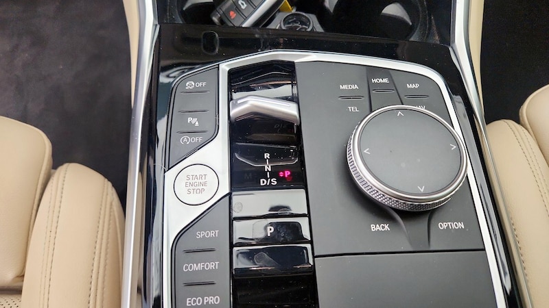 2023 BMW 3 Series 330i 18