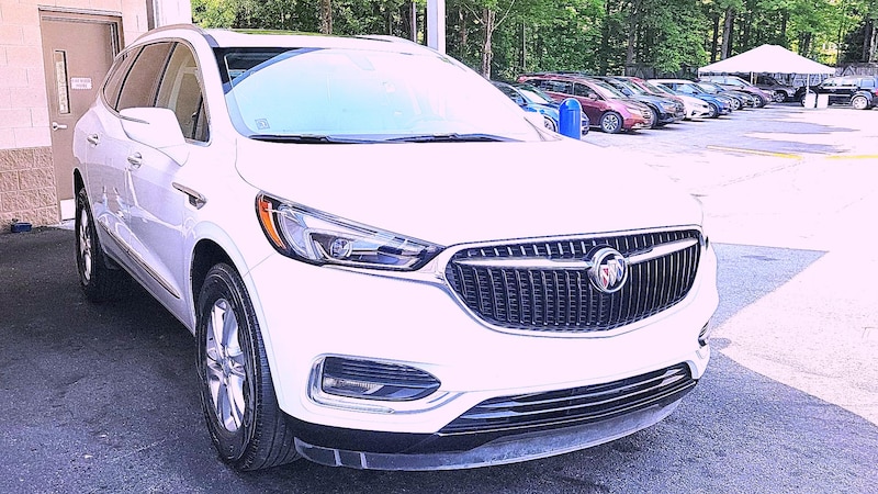 2018 Buick Enclave Essence Hero Image