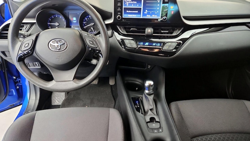 2020 Toyota C-HR LE 9