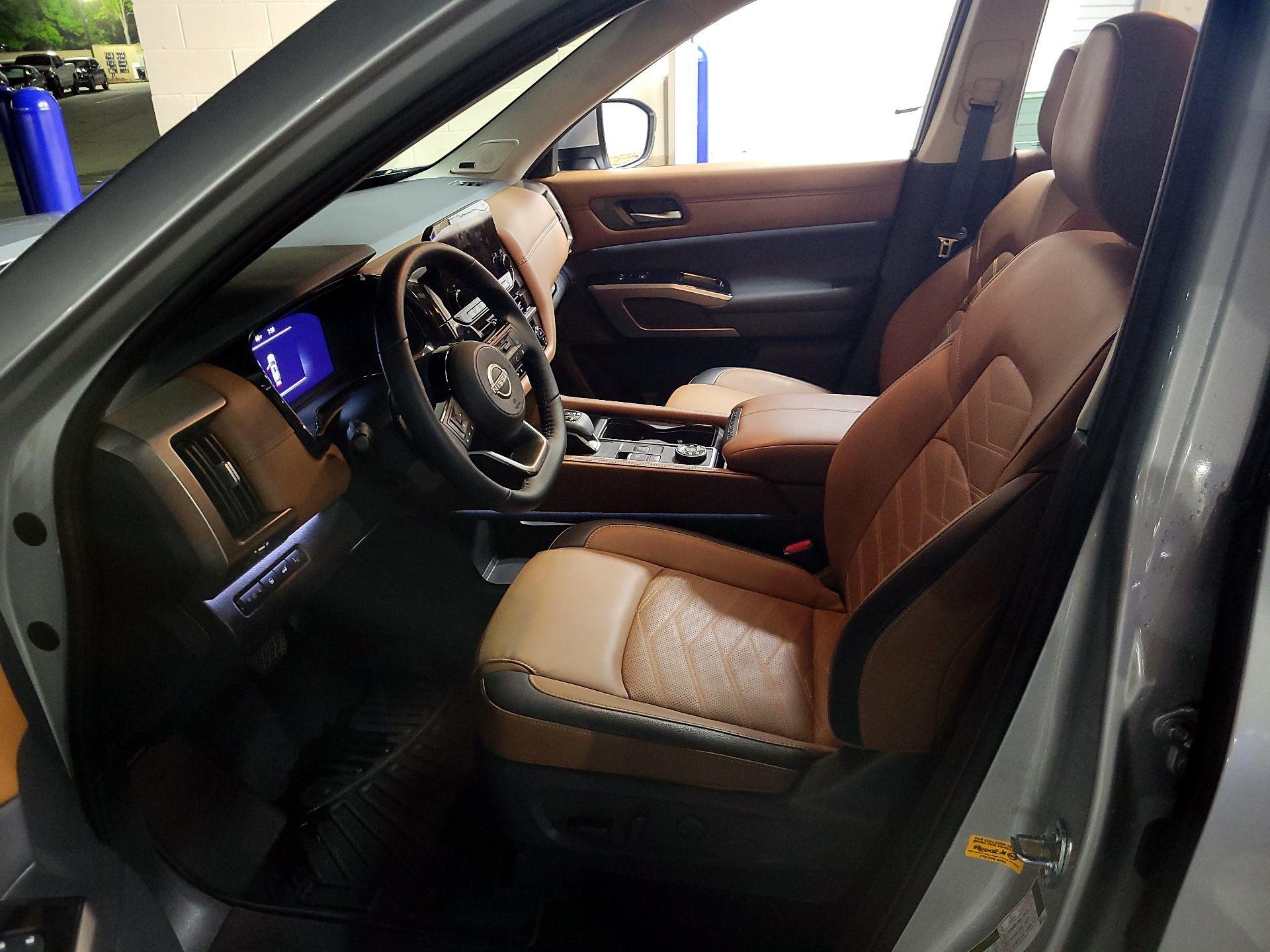 Thumbnail: 2024 Nissan Pathfinder - 9