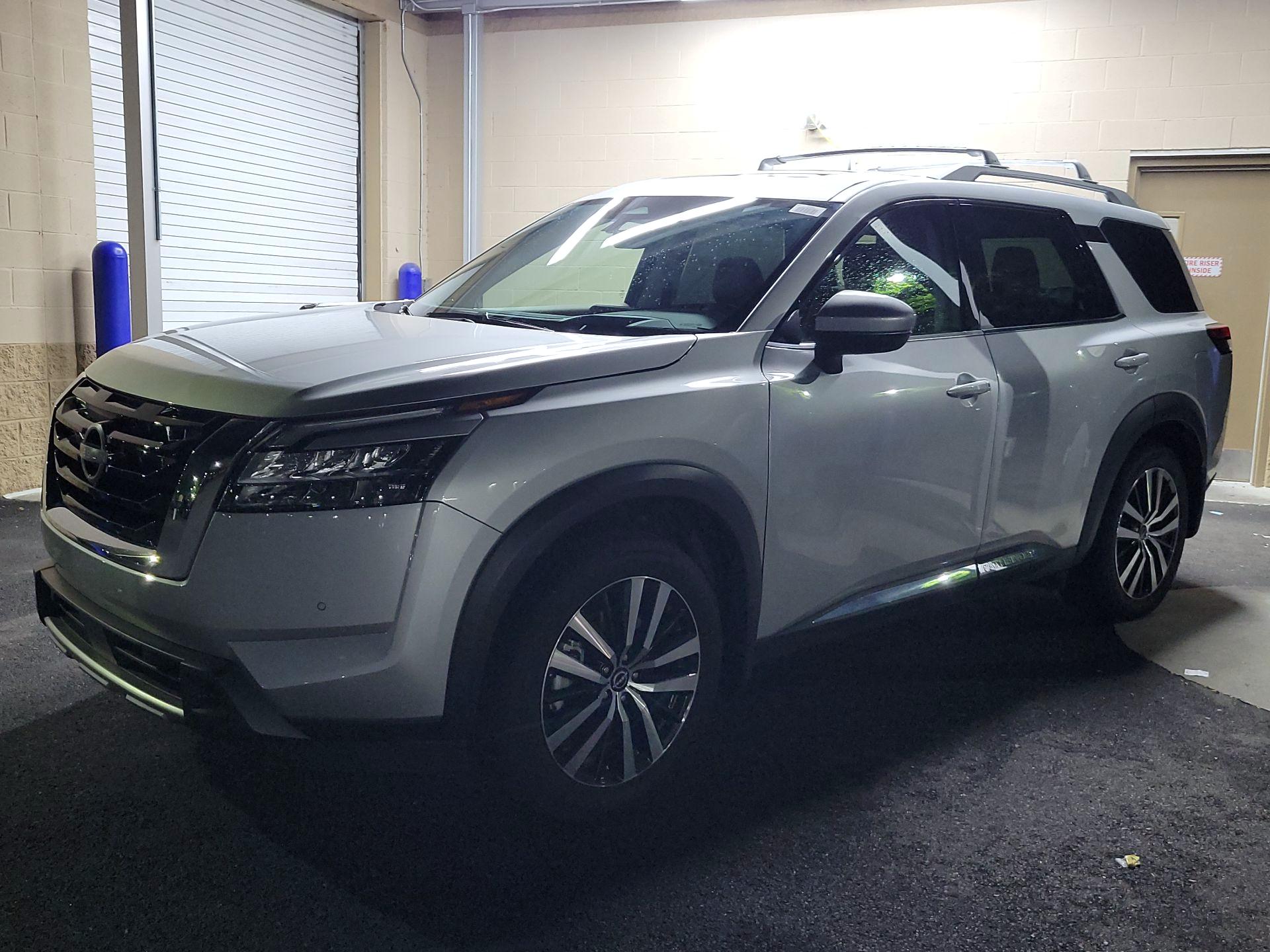 Thumbnail: 2024 Nissan Pathfinder - 3