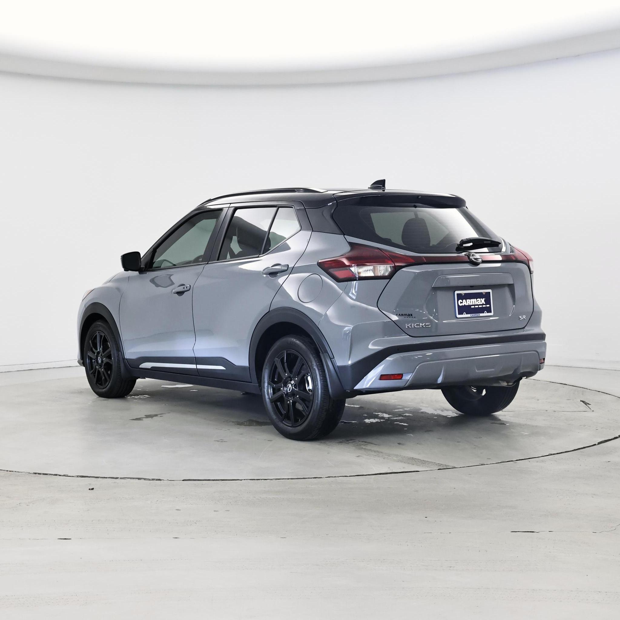 Thumbnail: 2023 Nissan Kicks - 2