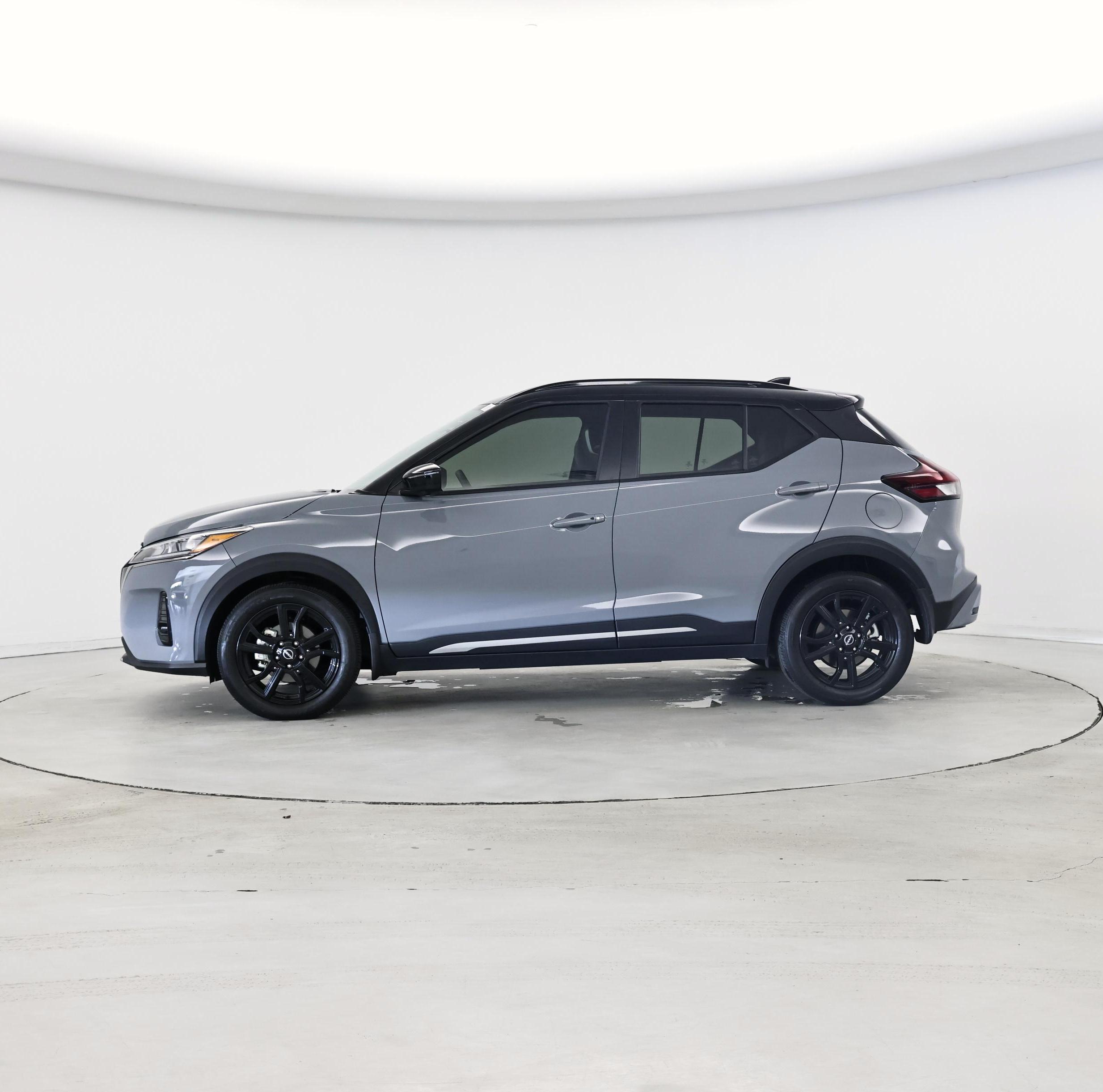 Thumbnail: 2023 Nissan Kicks - 3