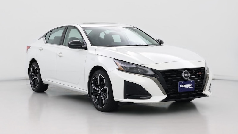 2024 Nissan Altima SR Hero Image