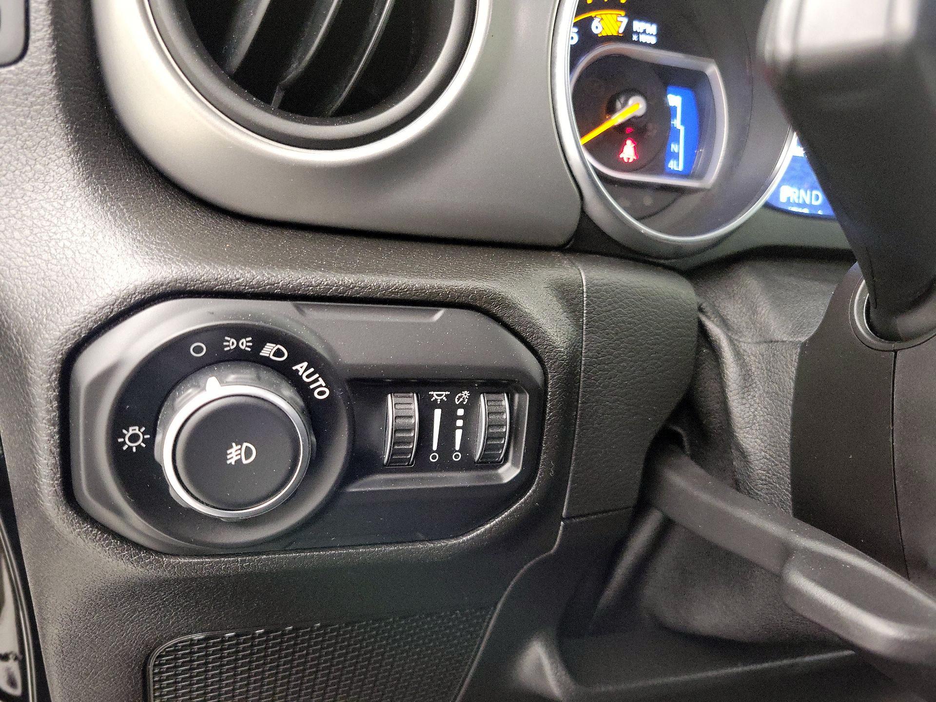Thumbnail: 2021 Jeep Wrangler - 13