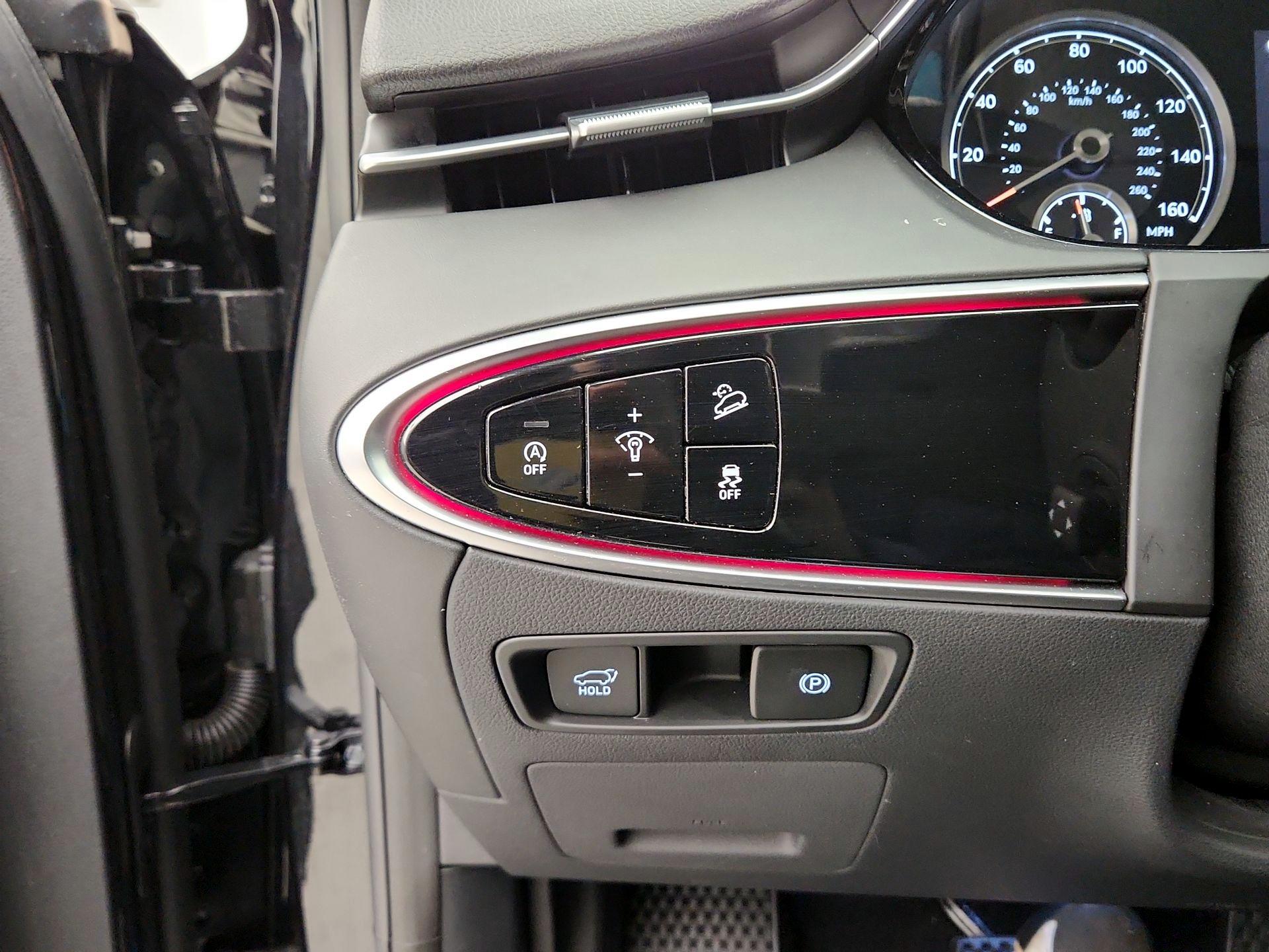Thumbnail: 2022 Genesis GV70 - 13