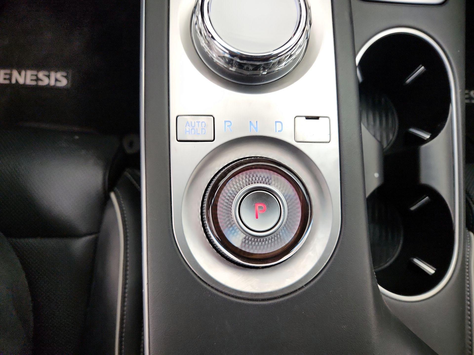 Thumbnail: 2022 Genesis GV70 - 18