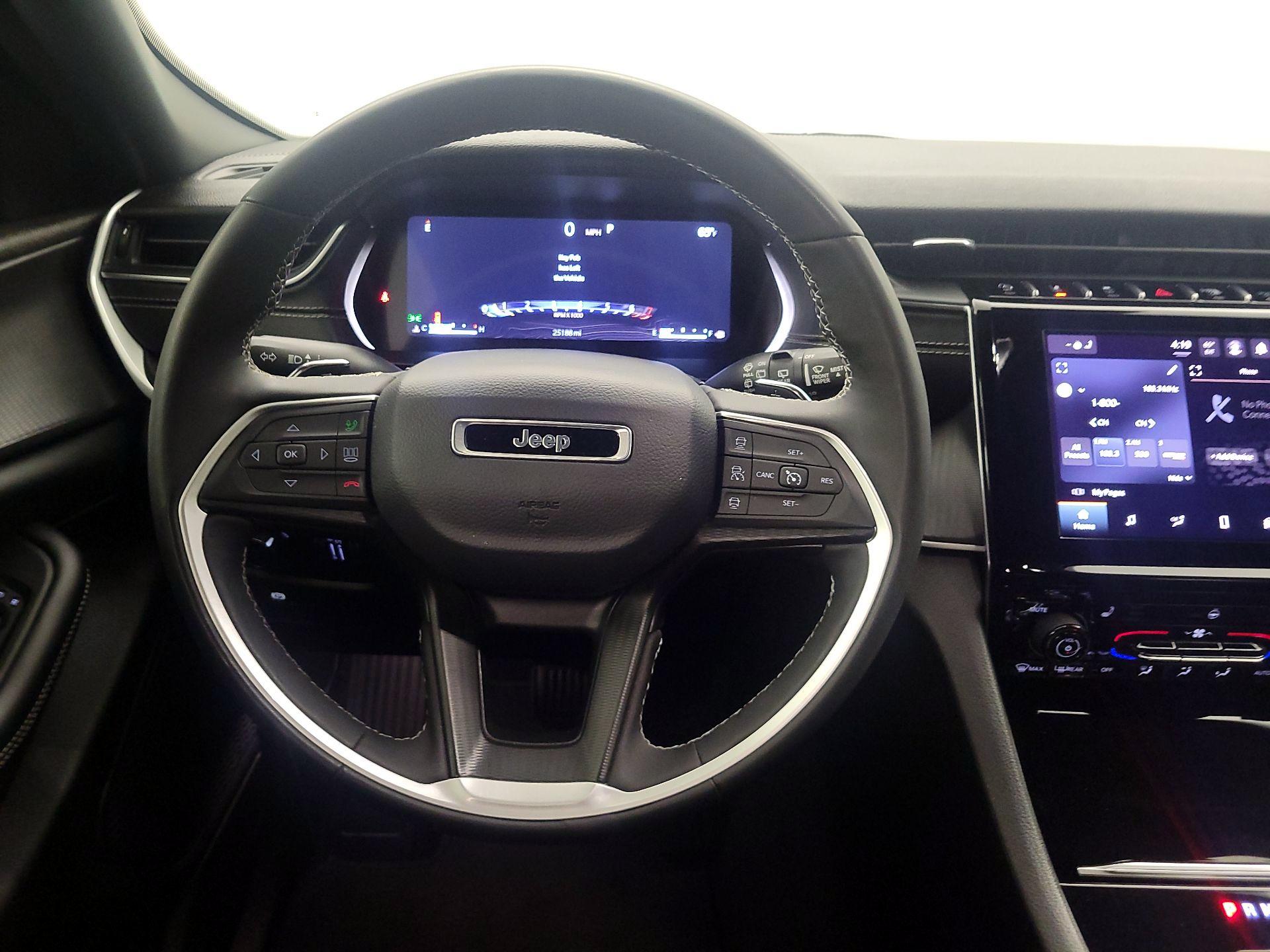 Thumbnail: 2024 Jeep Grand Cherokee - 10