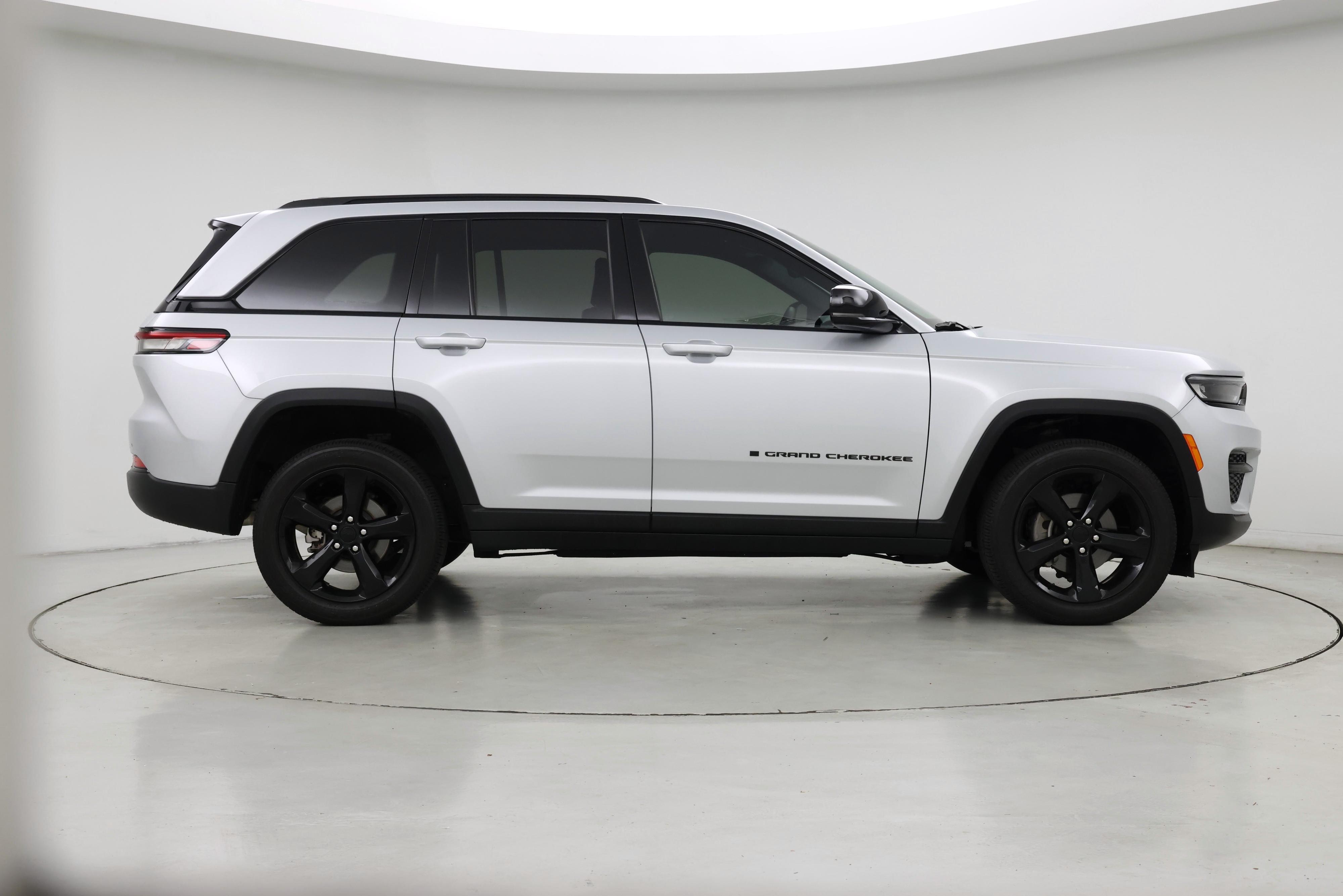 Thumbnail: 2024 Jeep Grand Cherokee - 7