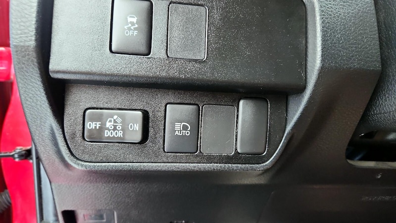 2022 Toyota Tacoma SR5 13